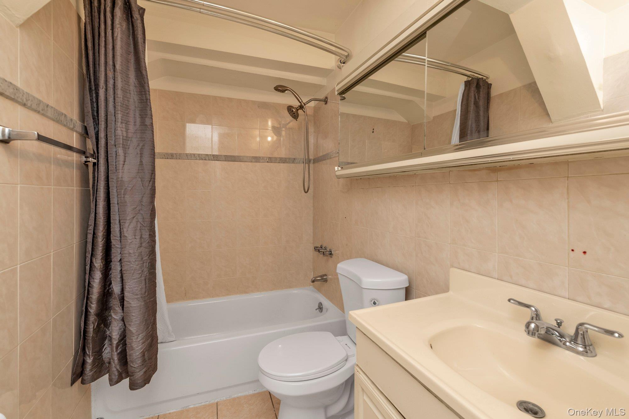 #14 photo, 151-37 78th Street, कुईंस Howard Beach , NY 11414