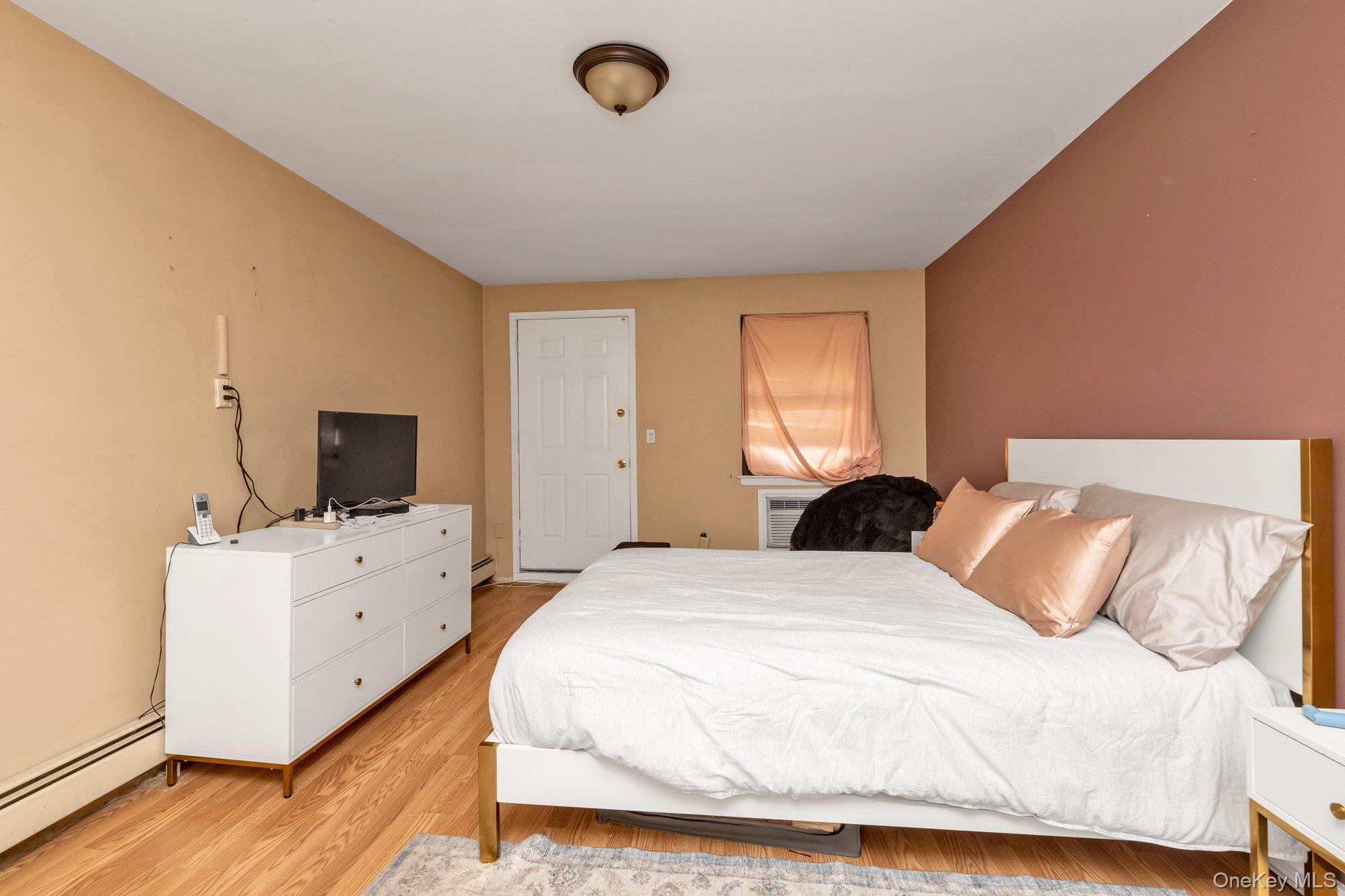 #7 photo, 151-37 78th Street, कुईंस Howard Beach , NY 11414