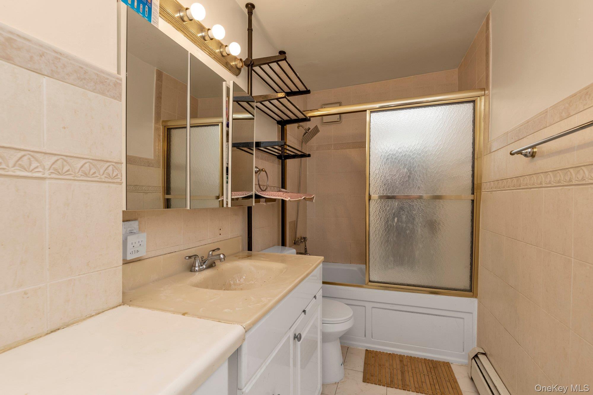 #8 photo, 151-37 78th Street, कुईंस Howard Beach , NY 11414