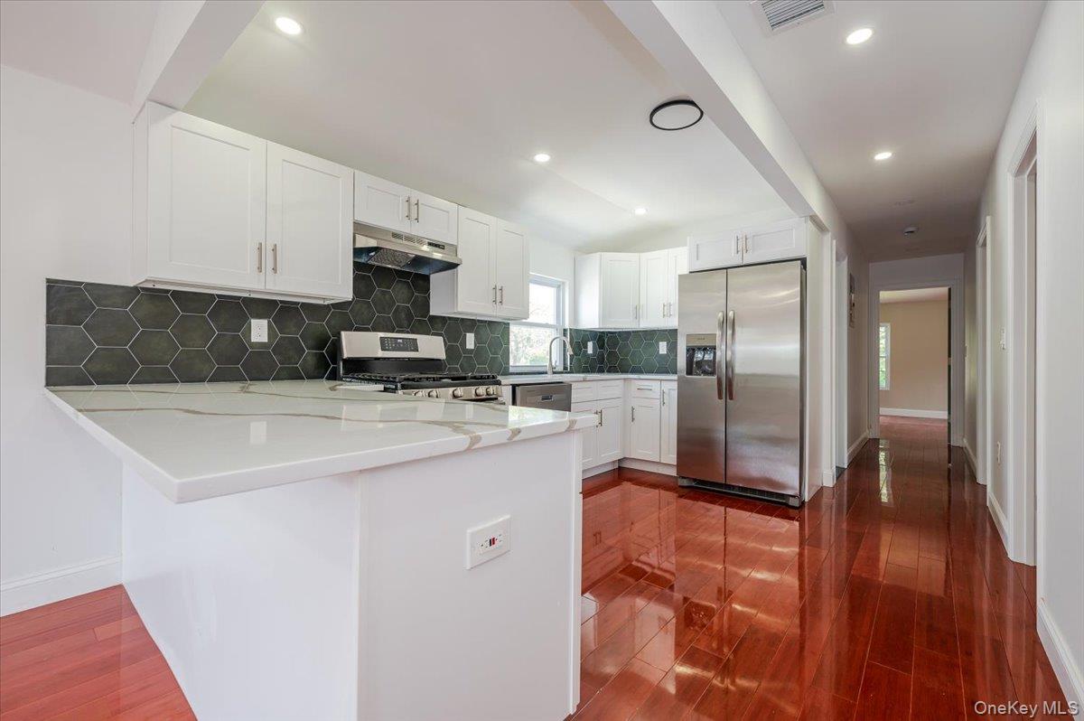 #7 photo, 10709 220th Street, Queens Village , NY 11429