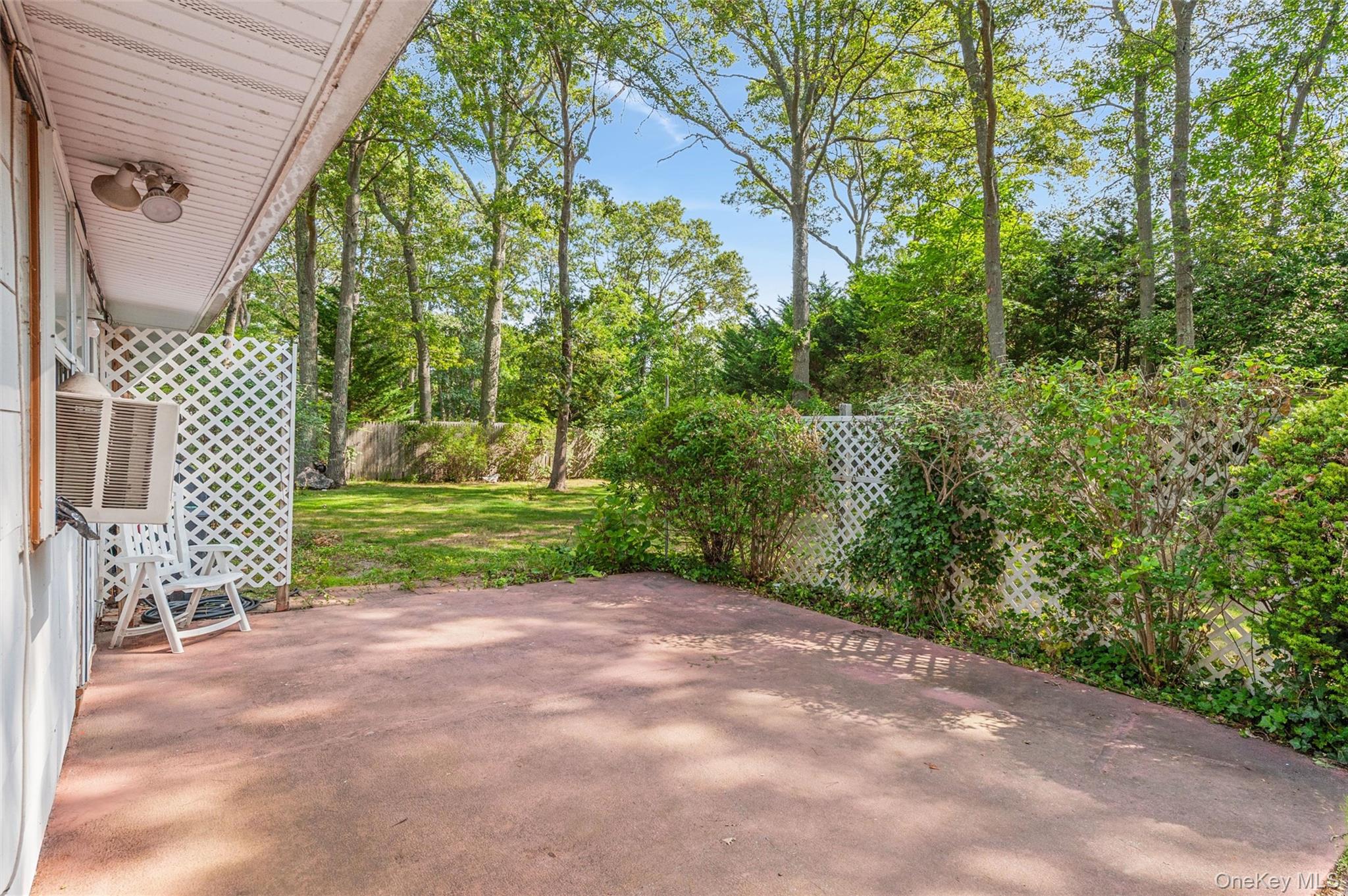 #13 photo, 225 Chichester Ave, サフォーク郡 Center Moriches , NY 11934