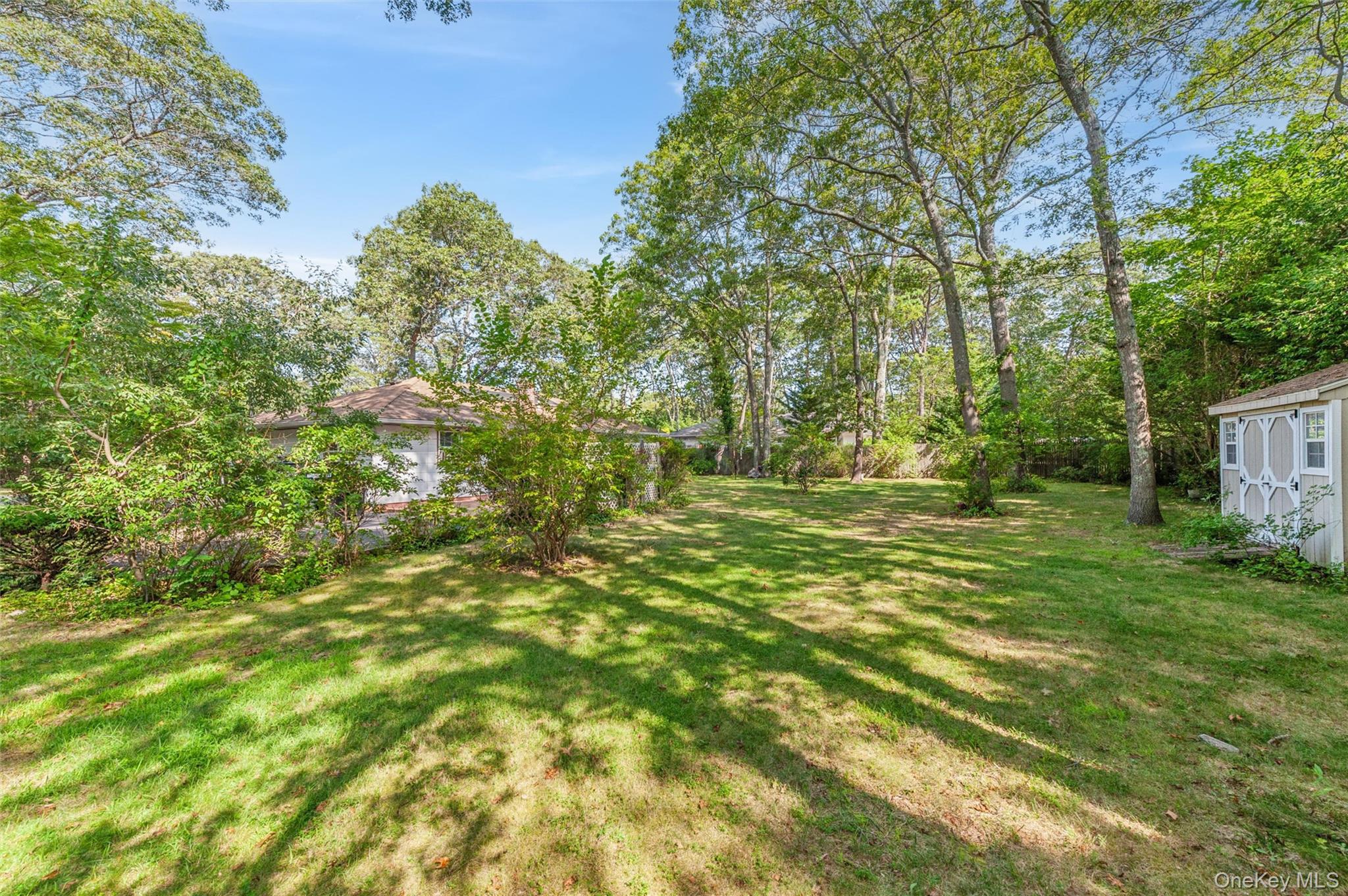 #14 photo, 225 Chichester Ave, サフォーク郡 Center Moriches , NY 11934