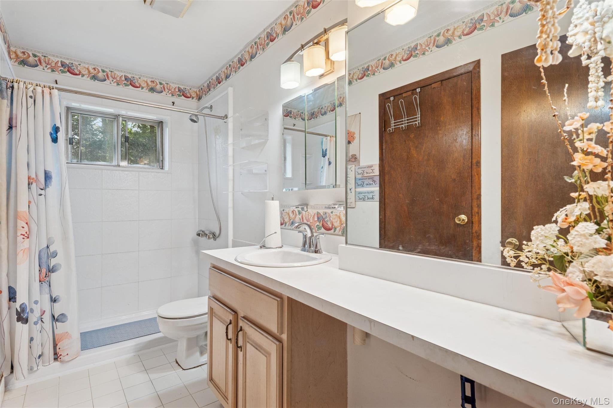 #7 photo, 225 Chichester Ave, サフォーク郡 Center Moriches , NY 11934