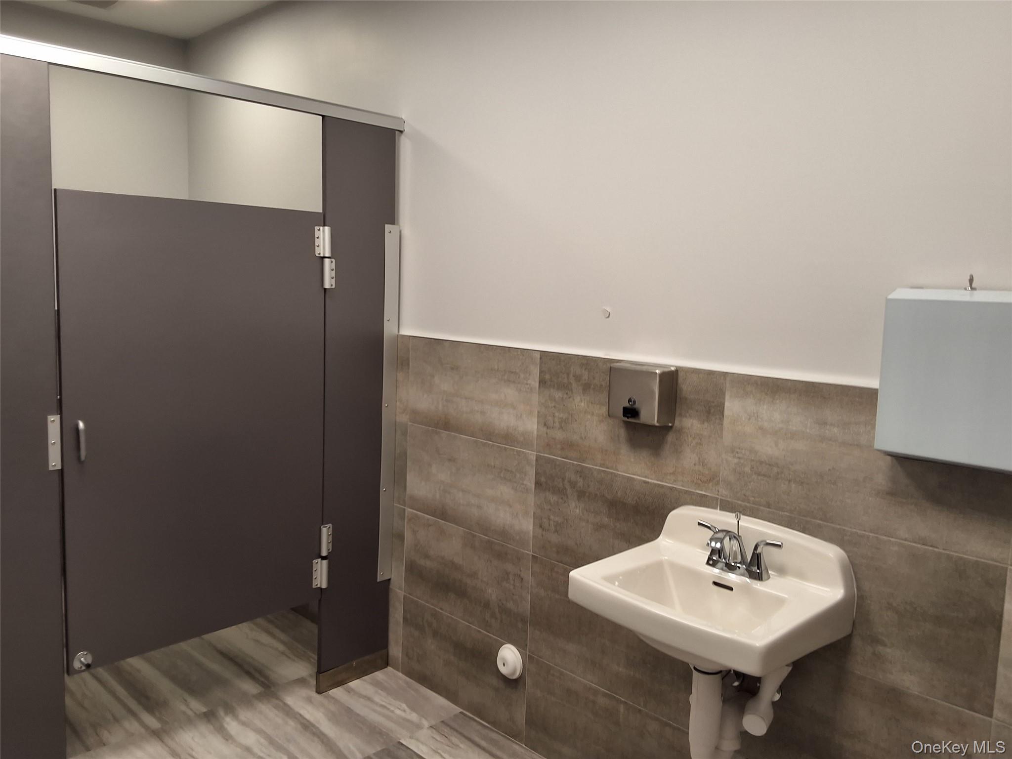 #8 photo, 2265 State Route 17k, Montgomery , NY 12549