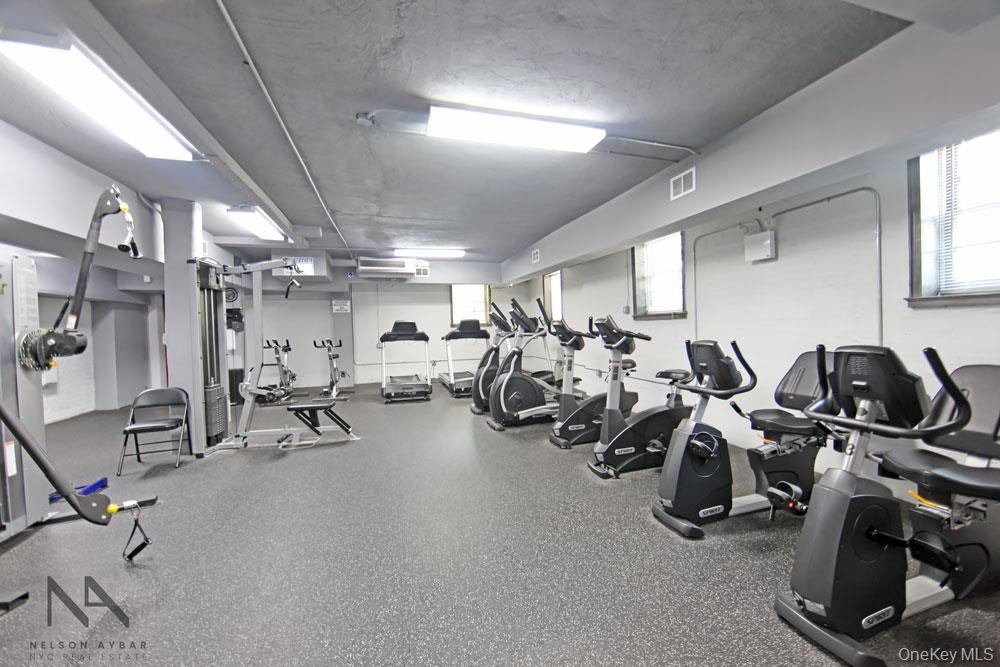 #10 photo, 4310 48th Avenue, クイーンズ区 Woodside , NY 11377