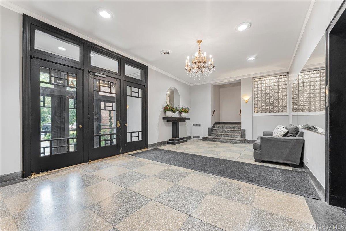 #11 photo, 306 Mosholu Parkway, Bronx , NY 10458