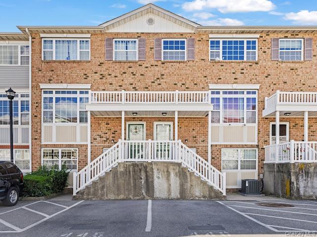 #1 photo, 109 Heron Ln Lane, Bronx , NY 10473