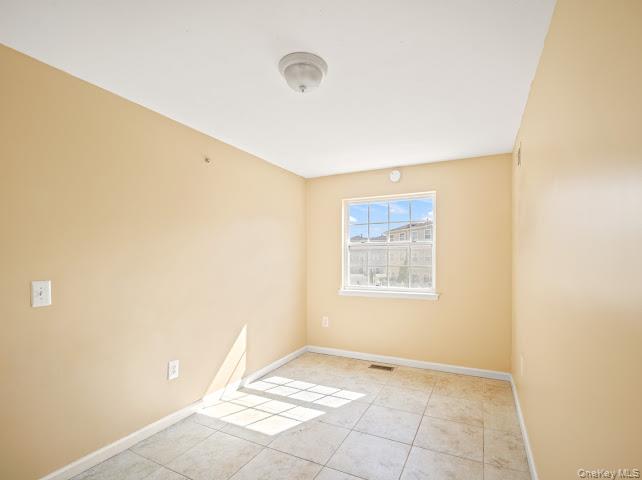 #18 photo, 109 Heron Ln Lane, Bronx , NY 10473