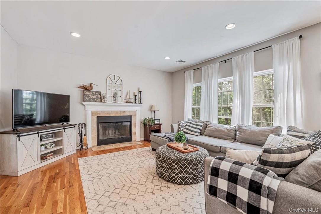 #14 photo, 4 Carlisle Court, Highland Mills , NY 10930