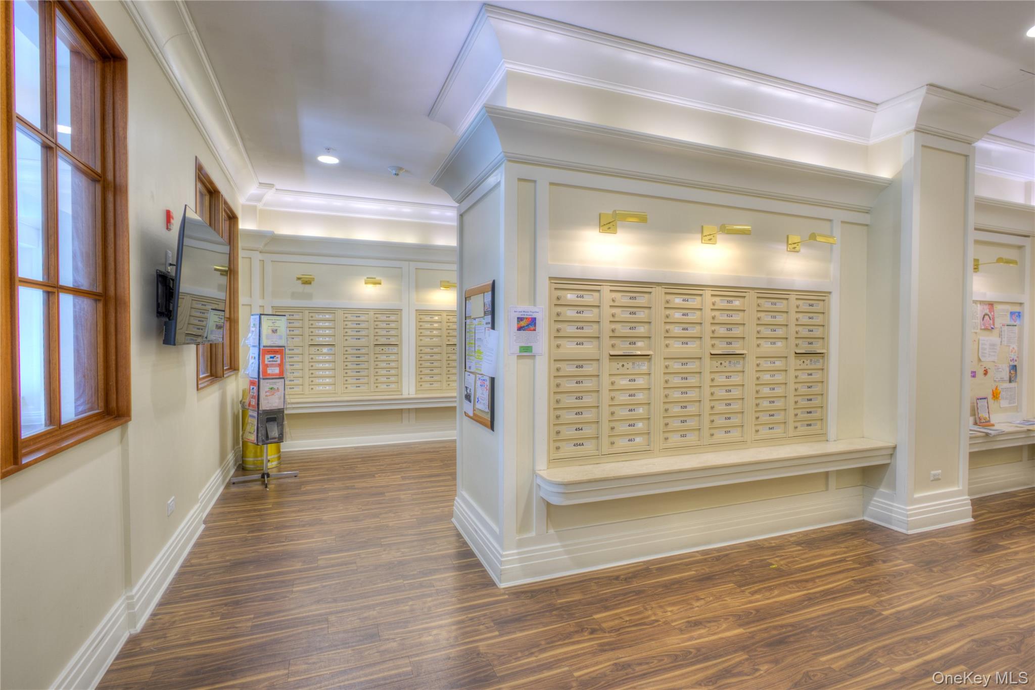 #11 photo, 300 E Overlook, Port Washington , NY 11050