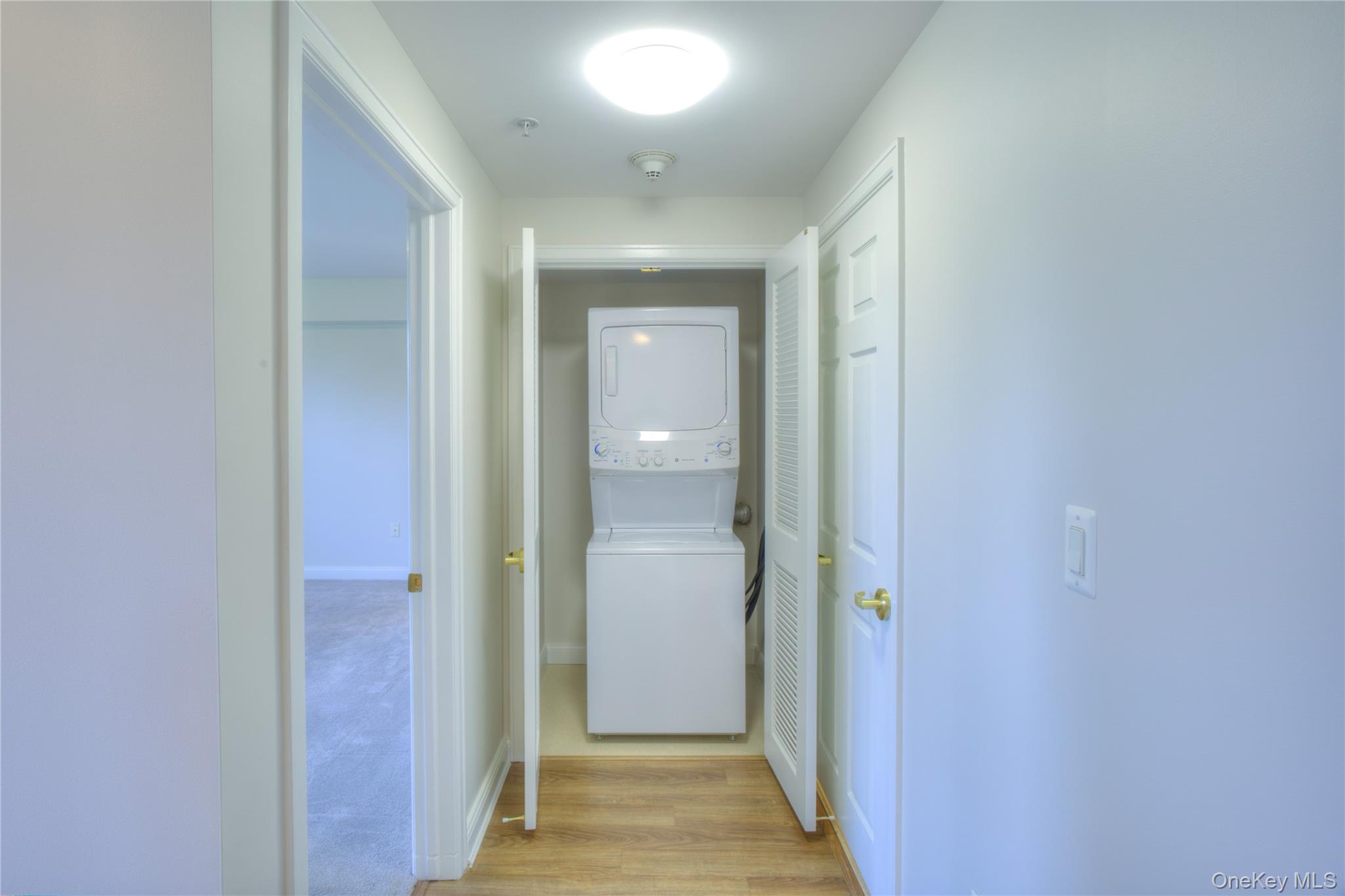 #7 photo, 300 E Overlook, Port Washington , NY 11050