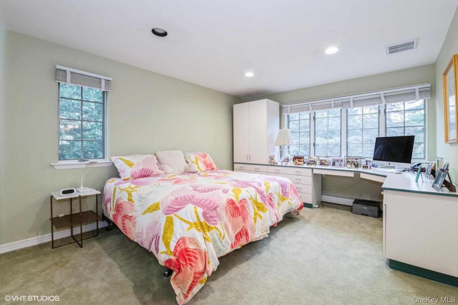 #20 photo, 835 Barberry Lane, ナッソー郡 Woodsburgh , NY 11598