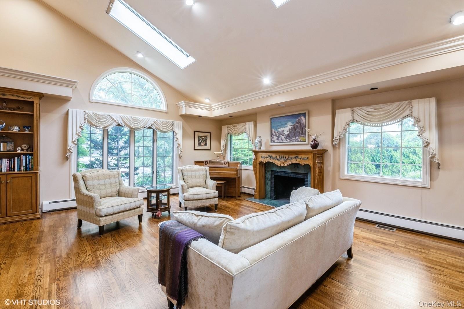 #6 photo, 835 Barberry Lane, ナッソー郡 Woodsburgh , NY 11598