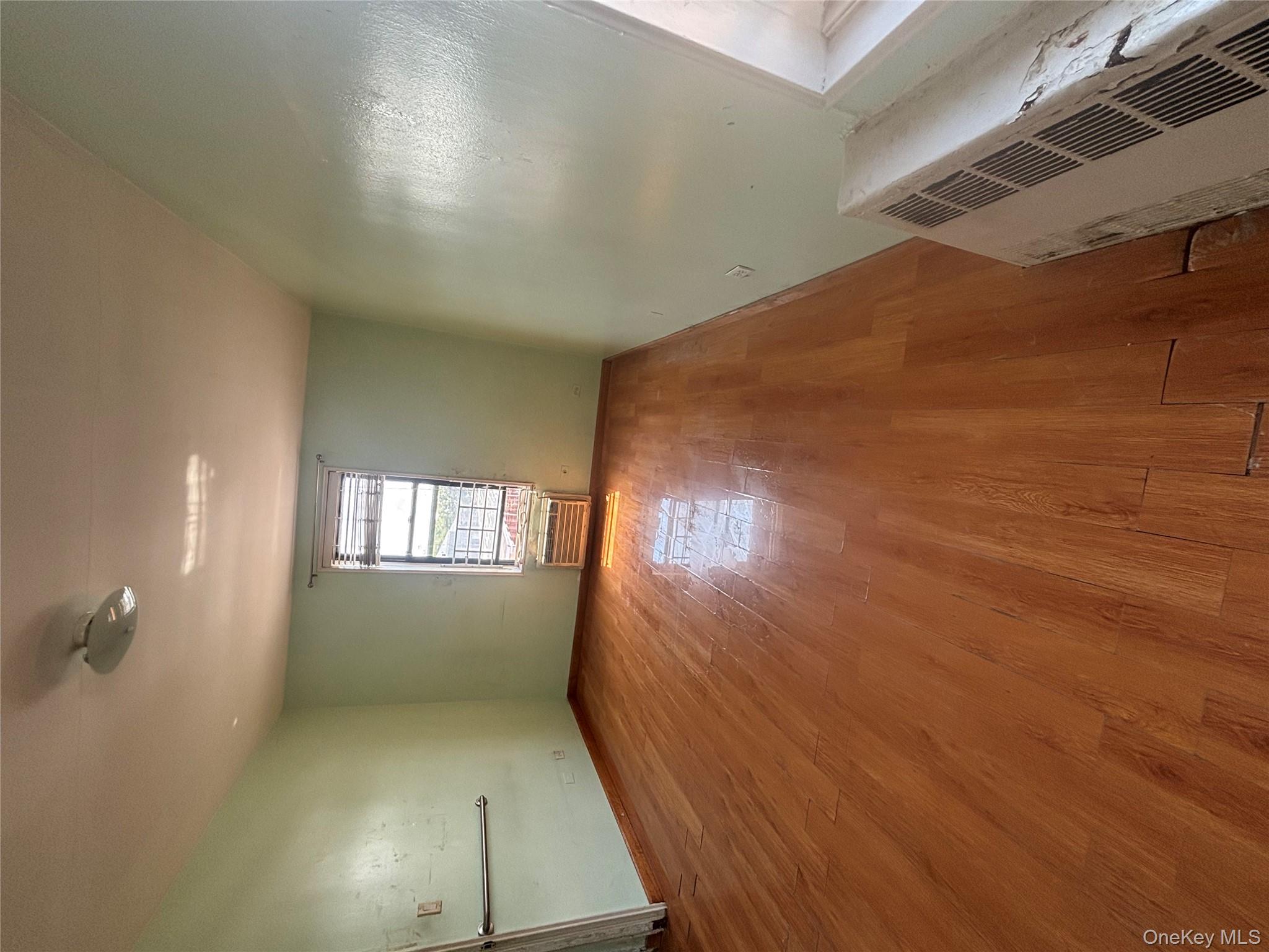 #13 photo, 15272 Melbourne Avenue, クイーンズ区 Flushing , NY 11367