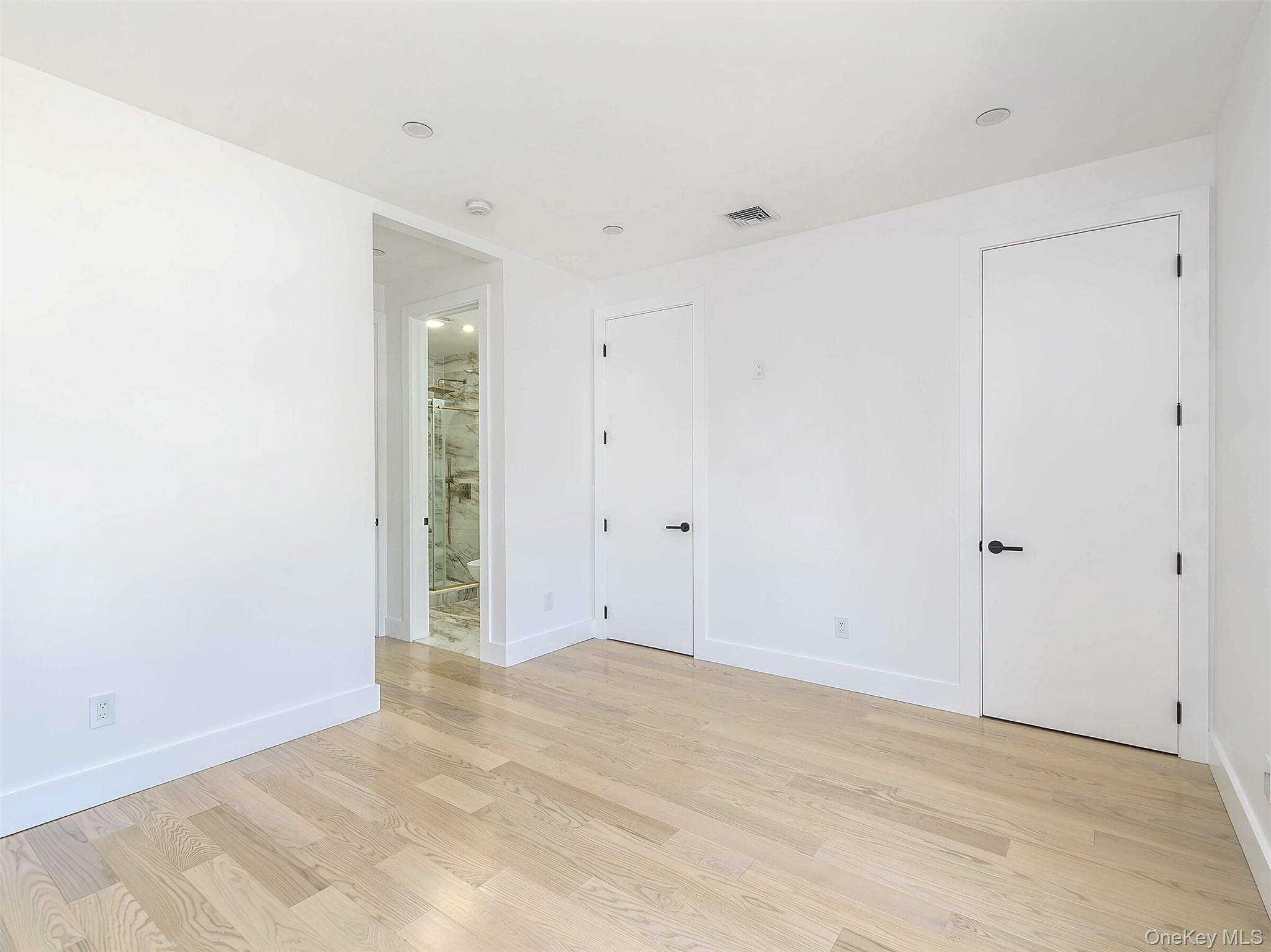 #11 photo, 6 Lee Gray Court, ナッソー郡 Glen Cove , NY 11542