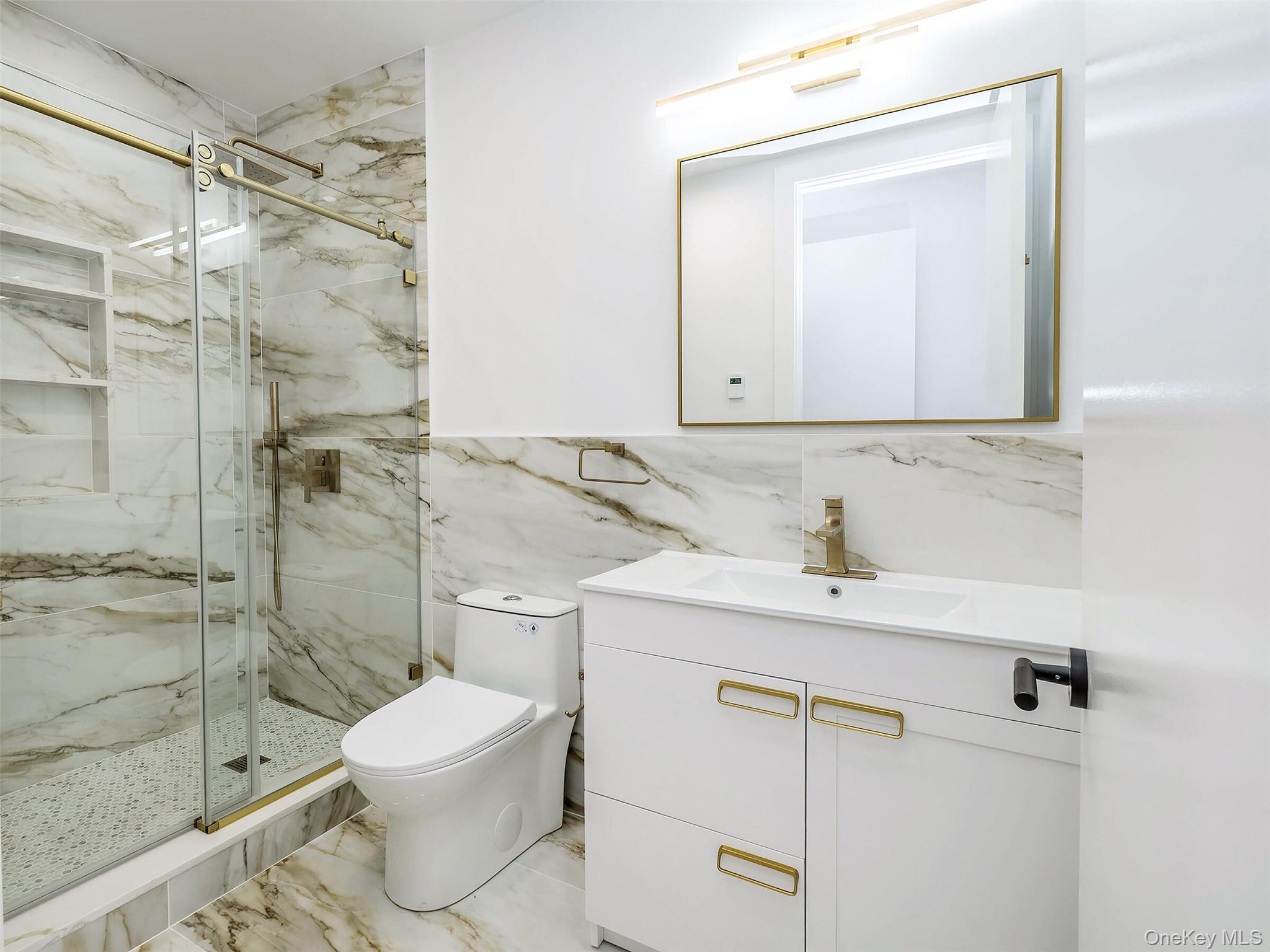 #12 photo, 6 Lee Gray Court, ナッソー郡 Glen Cove , NY 11542