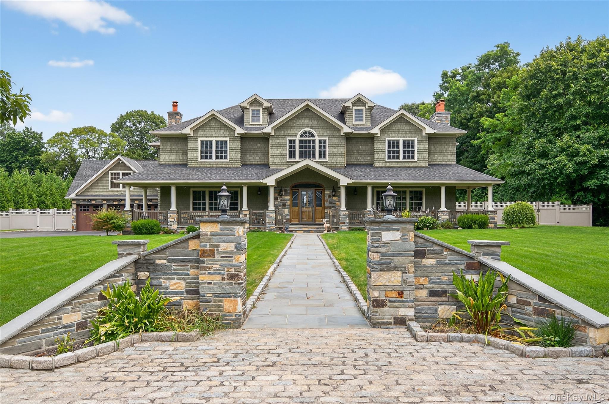 #1 photo, 23 Gloria Lane, サフォーク郡 Huntington , NY 11743