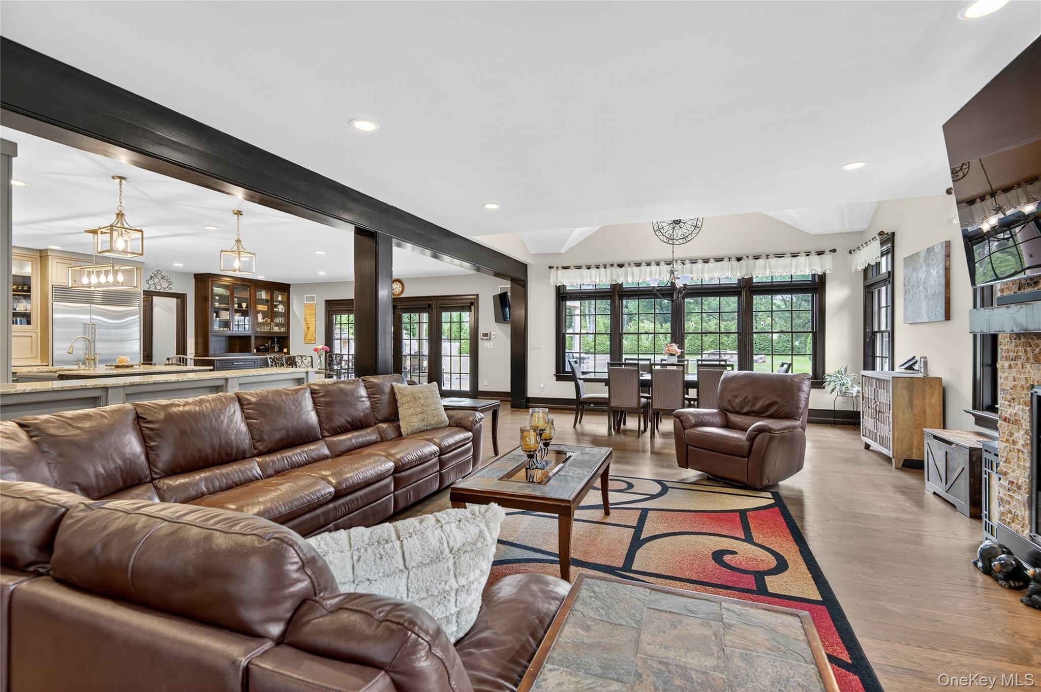 #6 photo, 23 Gloria Lane, サフォーク郡 Huntington , NY 11743