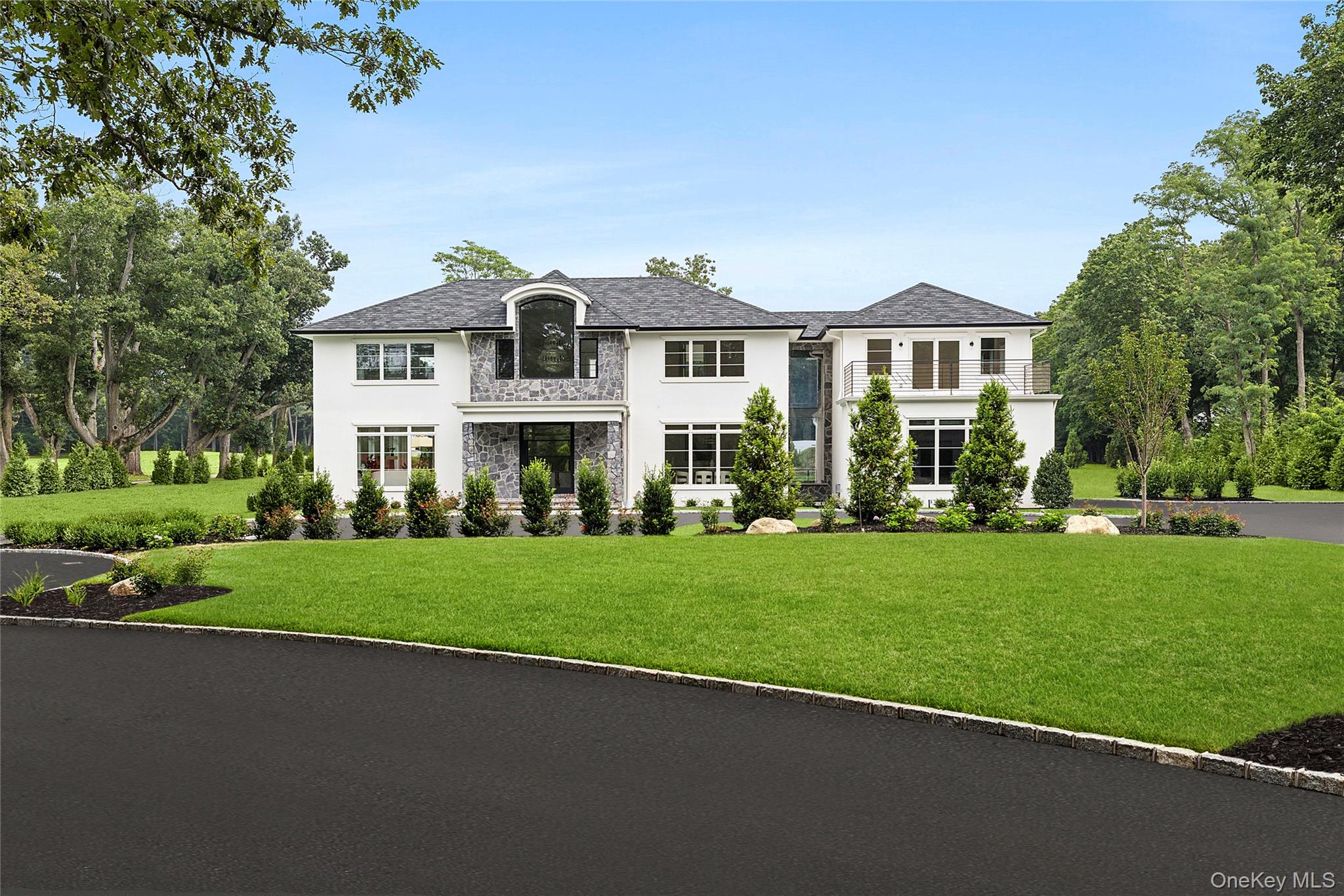 #1 photo, 70 Wheatley Road, ओल्ड वेस्टबरी Old Westbury , NY 11568