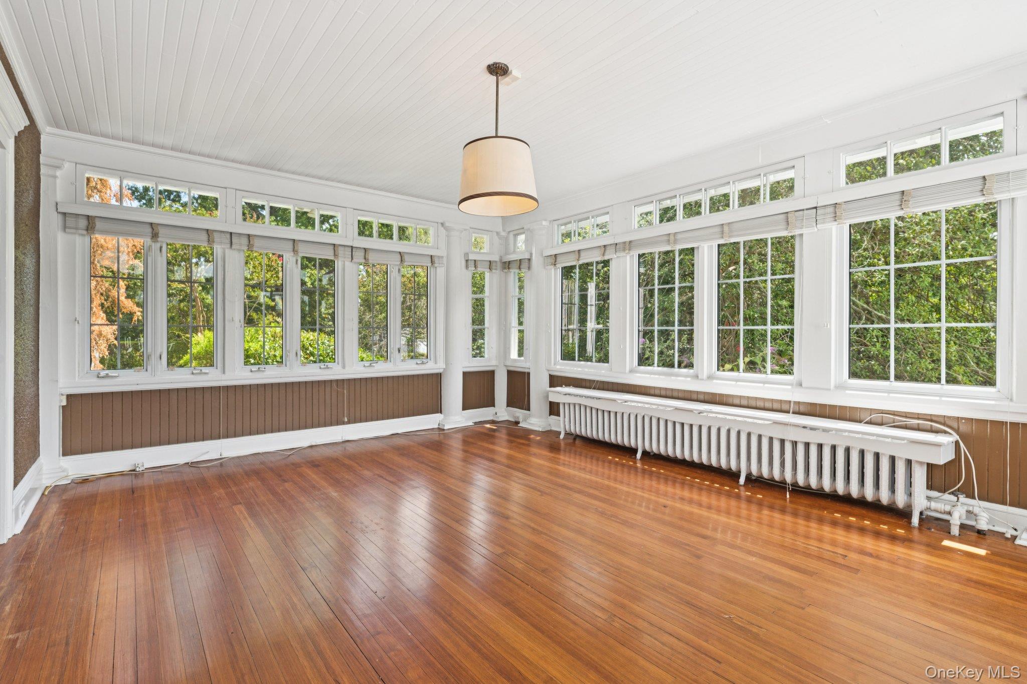 #14 photo, 90 Thompson Avenue, Babylon , NY 11702