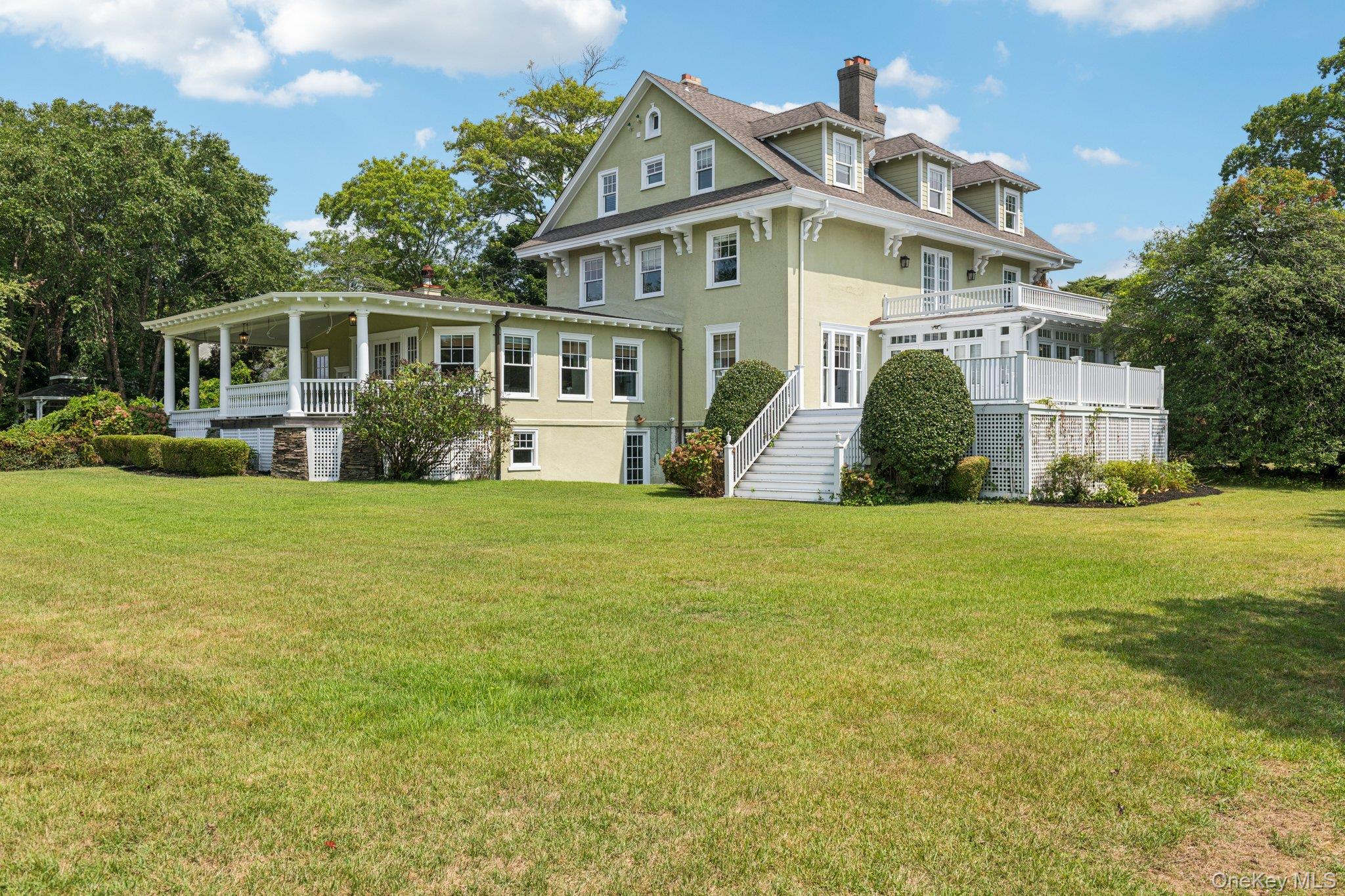 #3 photo, 90 Thompson Avenue, Babylon , NY 11702