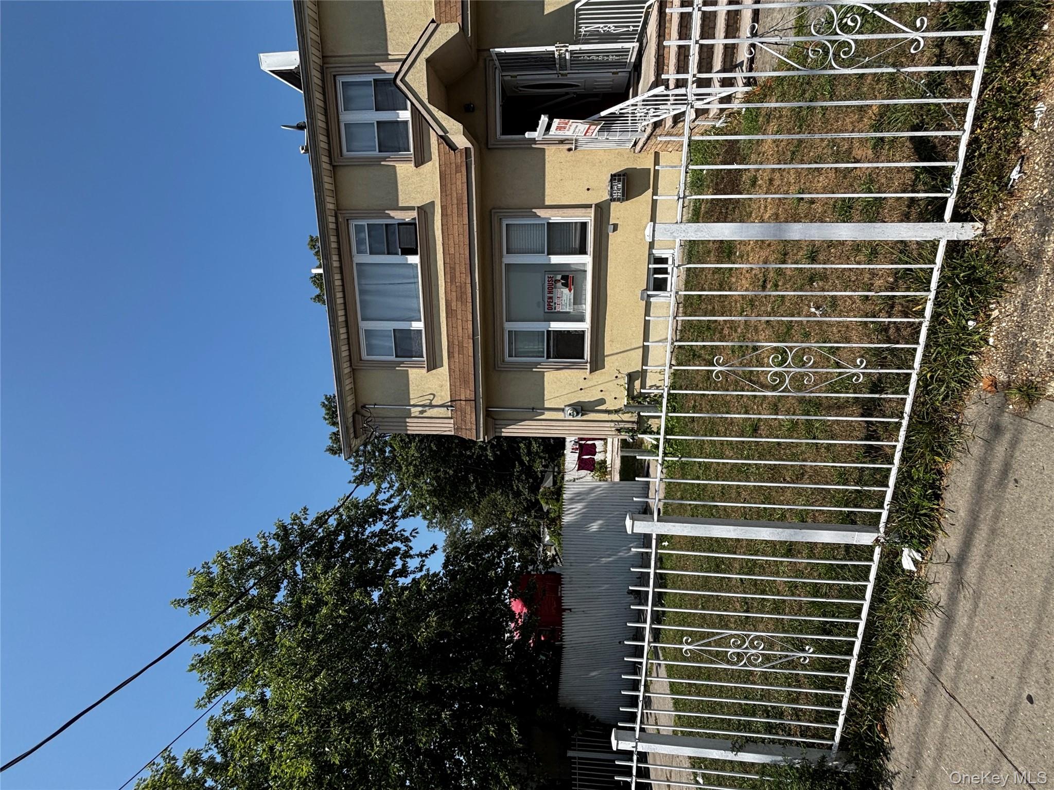 #1 photo, 143-08 224 Street, クイーンズ区 Springfield Gardens , NY 11413