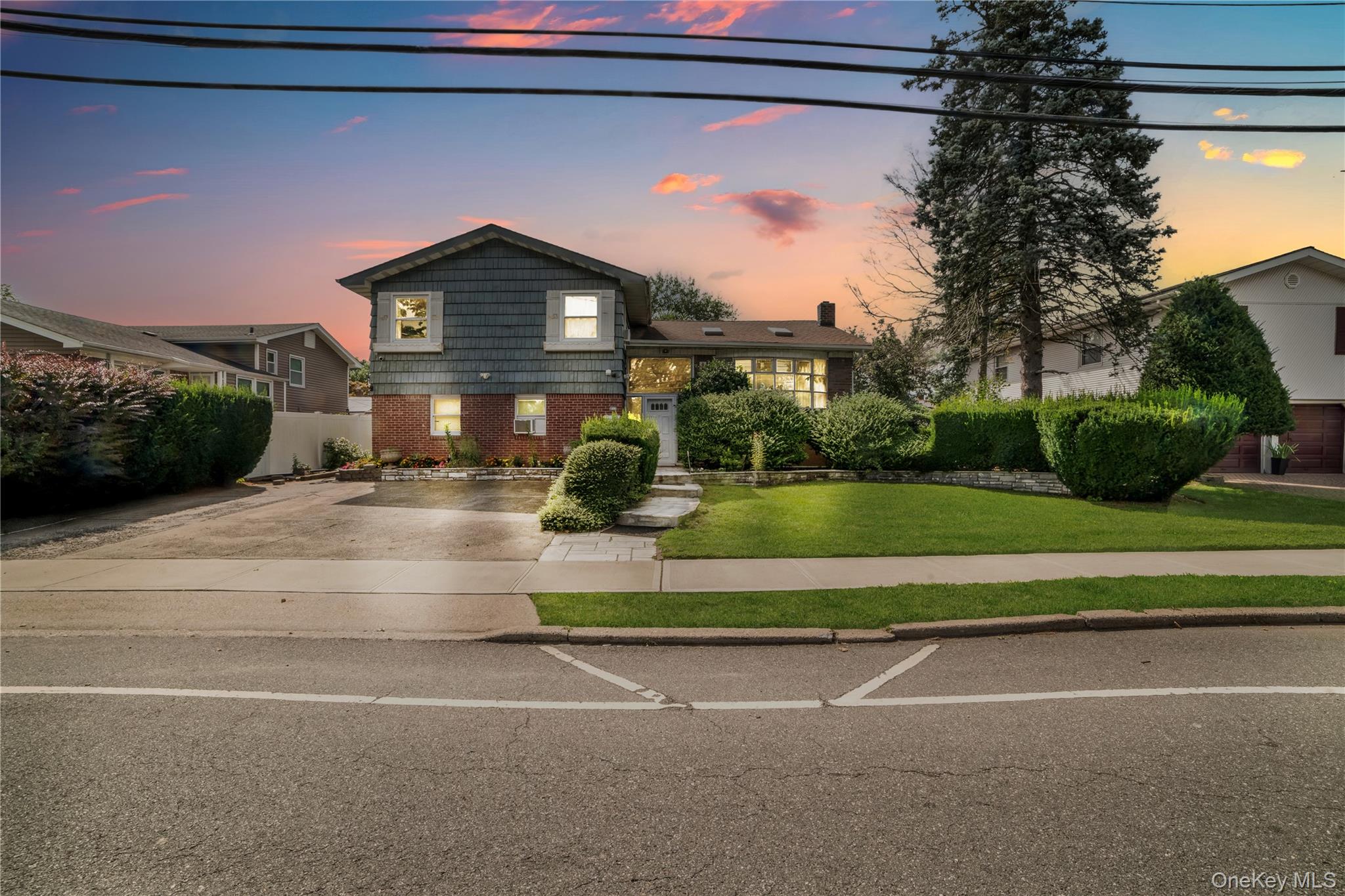 #2 photo, 211 Cantiague Rock Road, ナッソー郡 Westbury , NY 11590