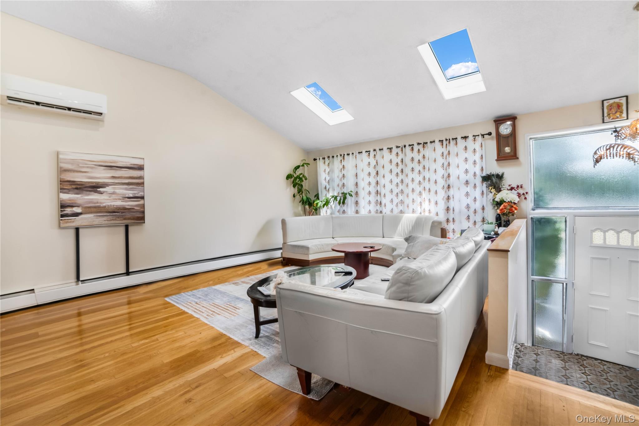 #3 photo, 211 Cantiague Rock Road, ナッソー郡 Westbury , NY 11590