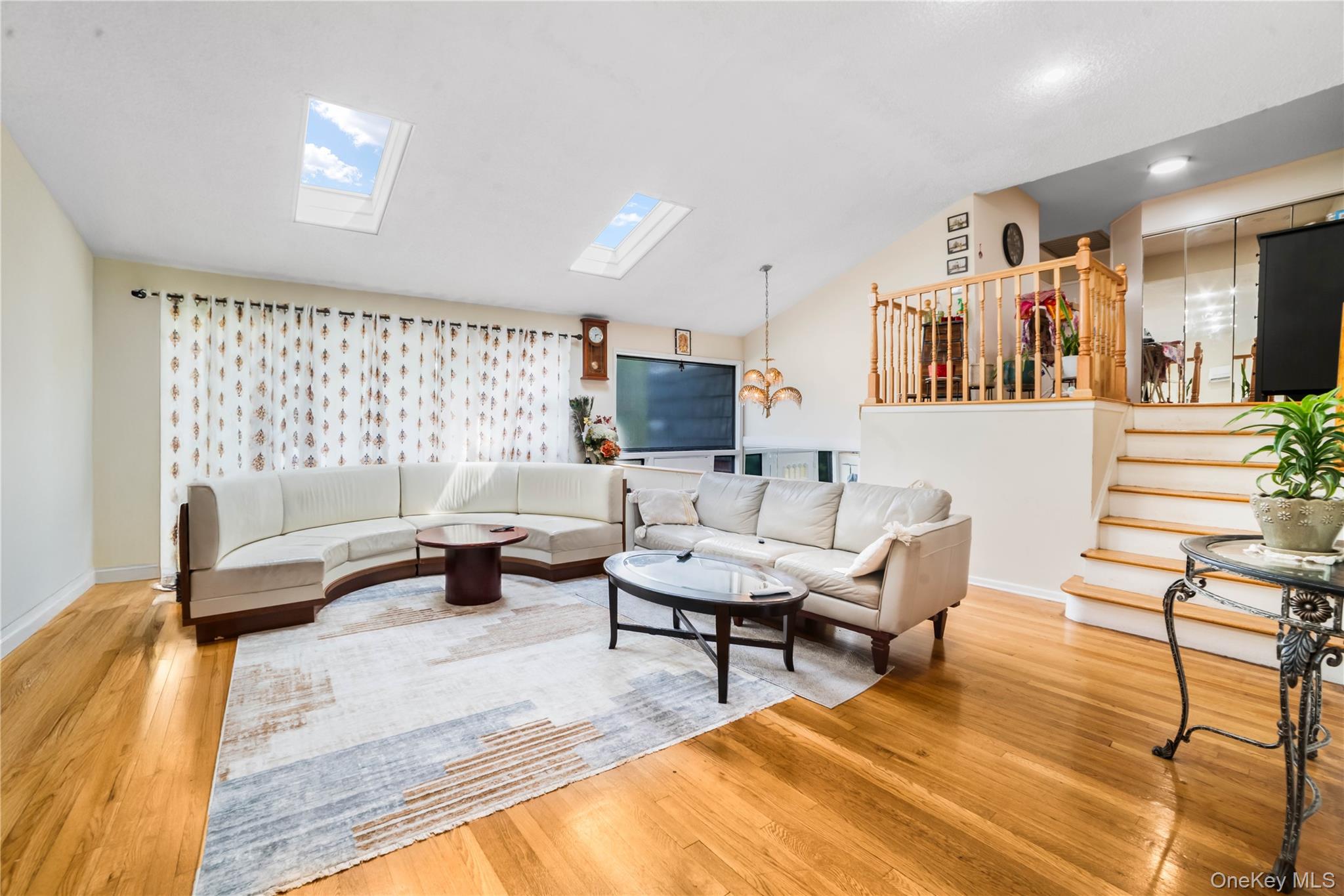 #4 photo, 211 Cantiague Rock Road, ナッソー郡 Westbury , NY 11590