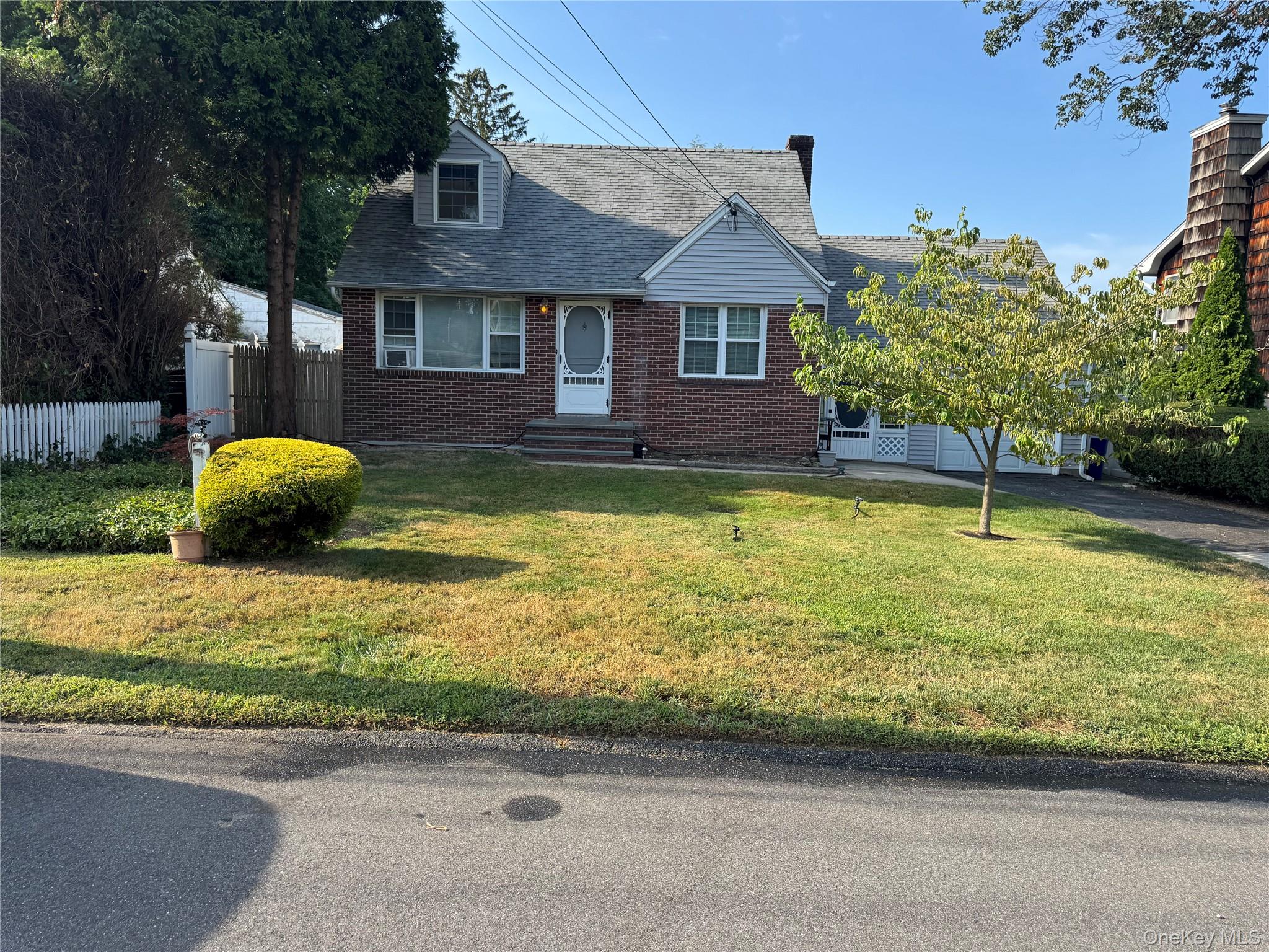 #16 photo, 29 Dorchester Street, サフォーク郡 Huntington Station , NY 11746