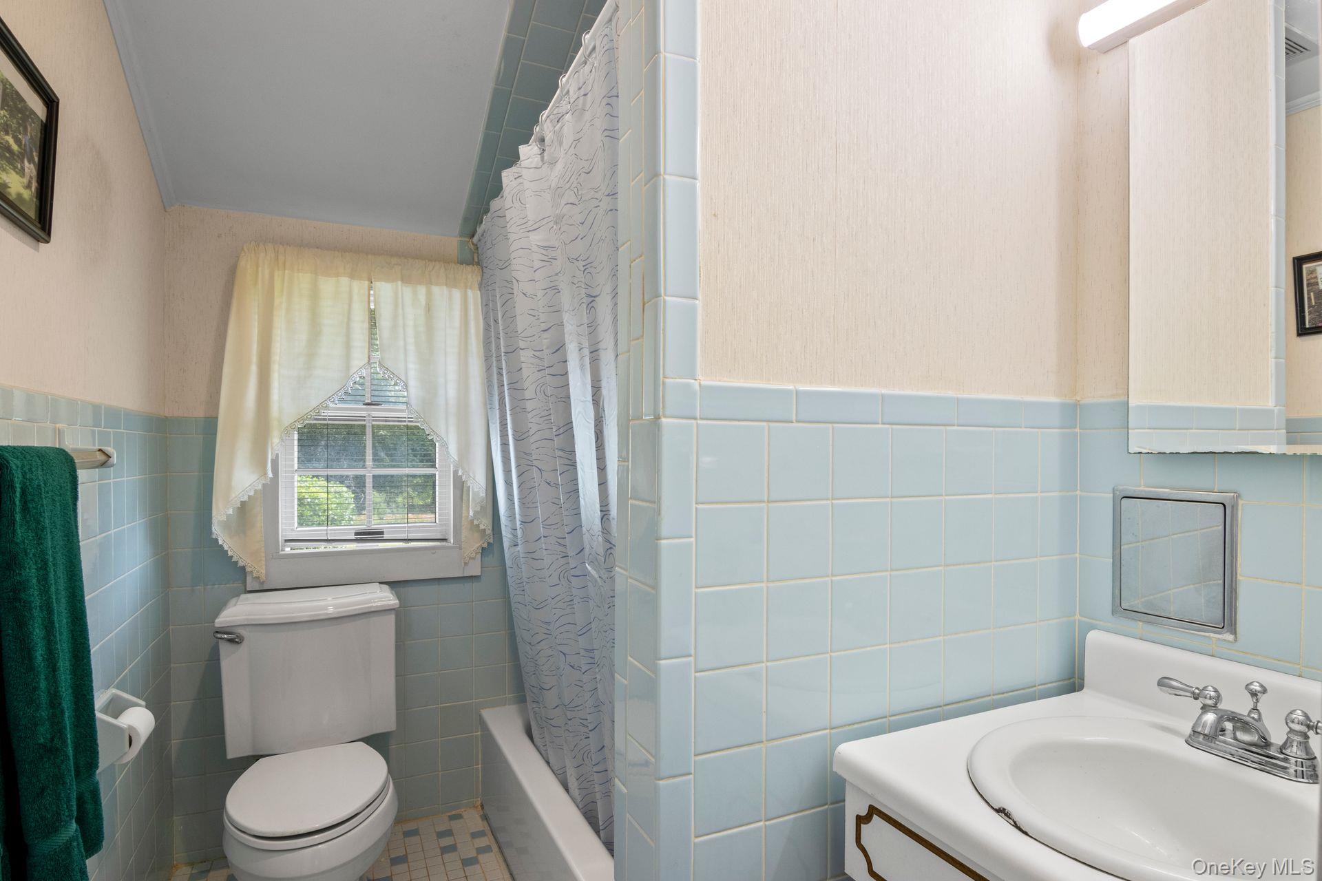 #12 photo, 651 Sayville Avenue, サフォーク郡 Sayville , NY 11782