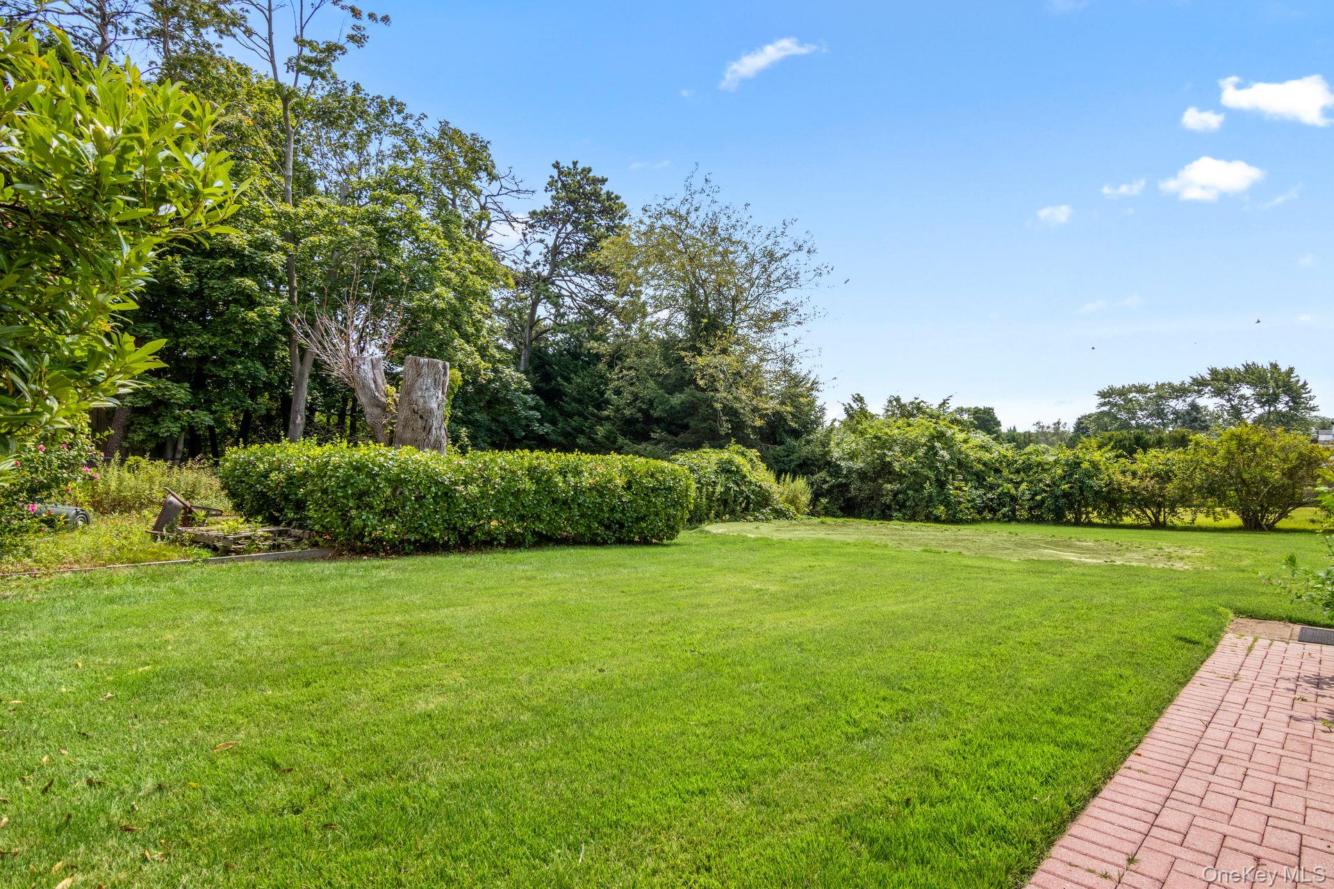 #16 photo, 651 Sayville Avenue, サフォーク郡 Sayville , NY 11782