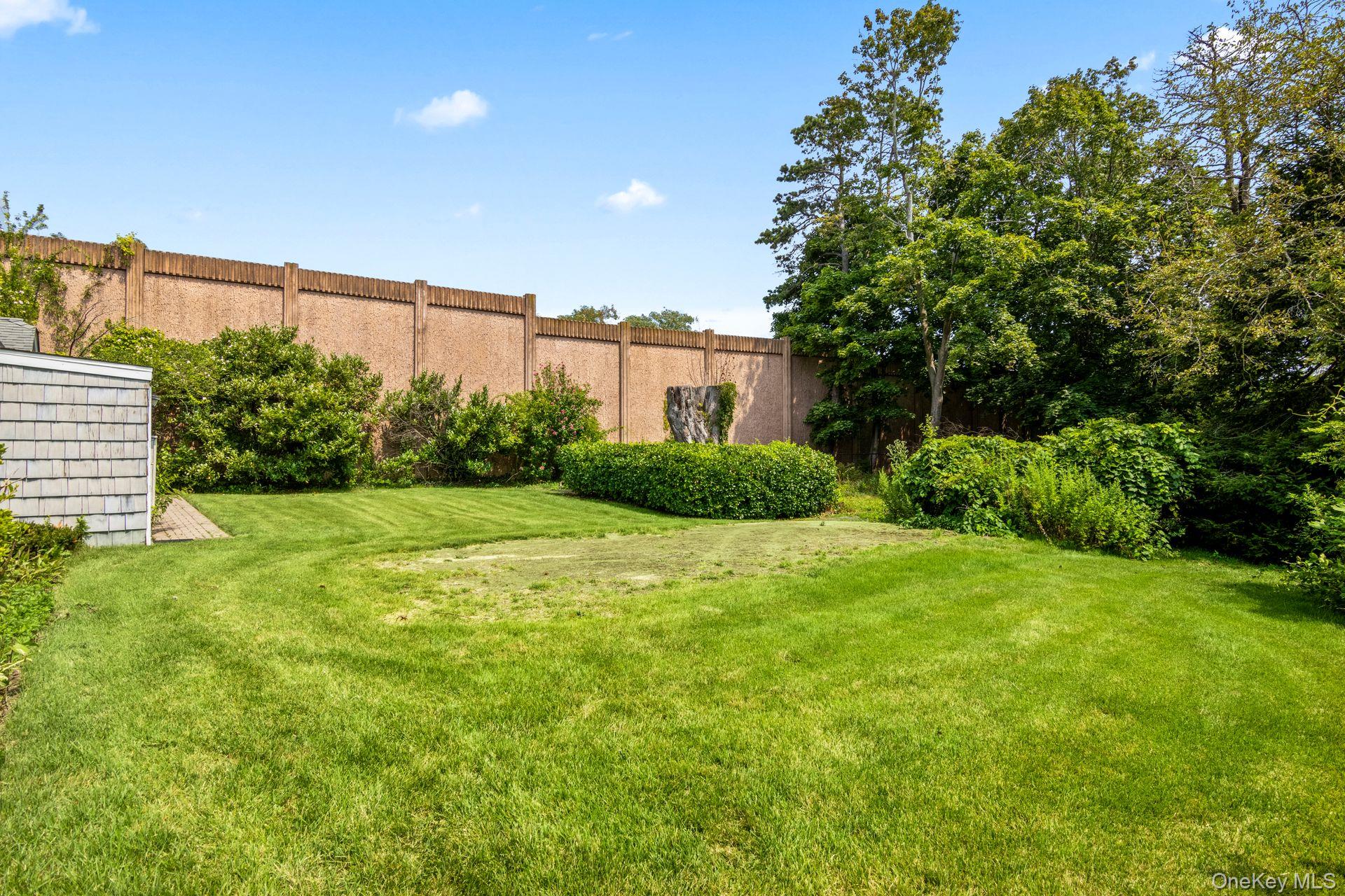 #18 photo, 651 Sayville Avenue, サフォーク郡 Sayville , NY 11782