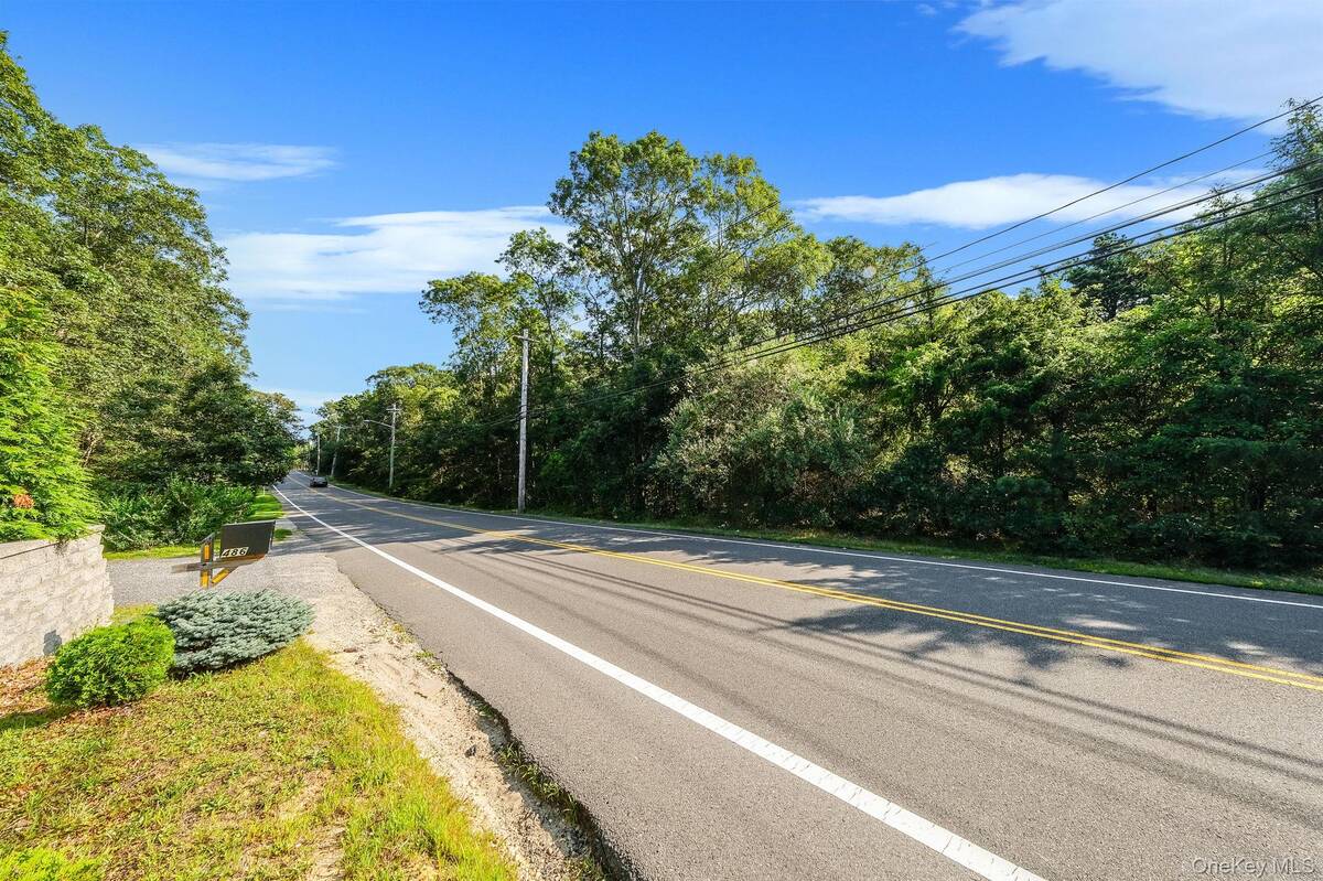 #13 photo, 200 Wading River Road, サフォーク郡 Manorville , NY 11949