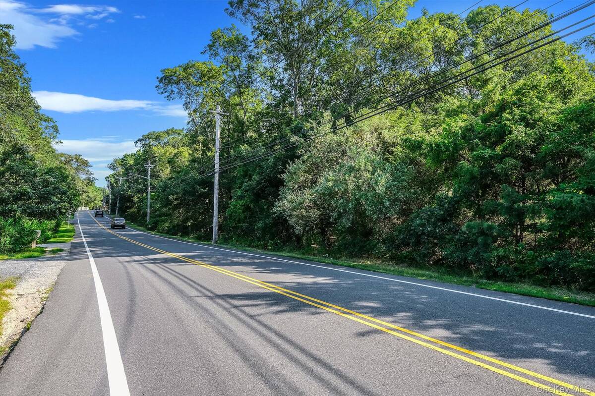 #15 photo, 200 Wading River Road, サフォーク郡 Manorville , NY 11949