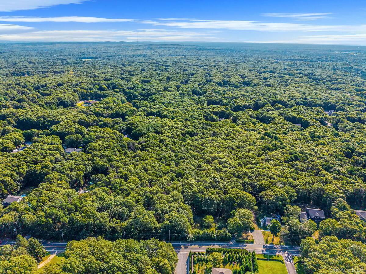 #17 photo, 200 Wading River Road, サフォーク郡 Manorville , NY 11949