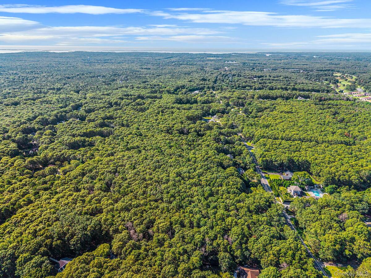 #22 photo, 200 Wading River Road, サフォーク郡 Manorville , NY 11949