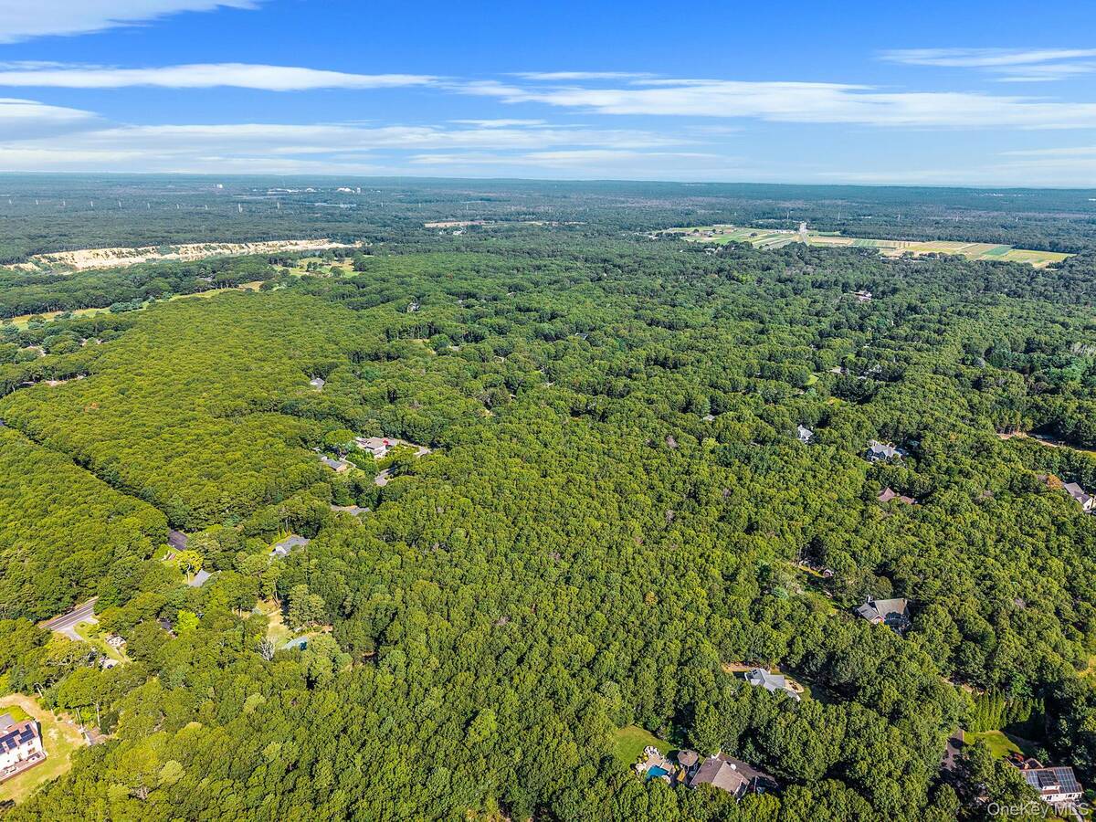 #25 photo, 200 Wading River Road, サフォーク郡 Manorville , NY 11949