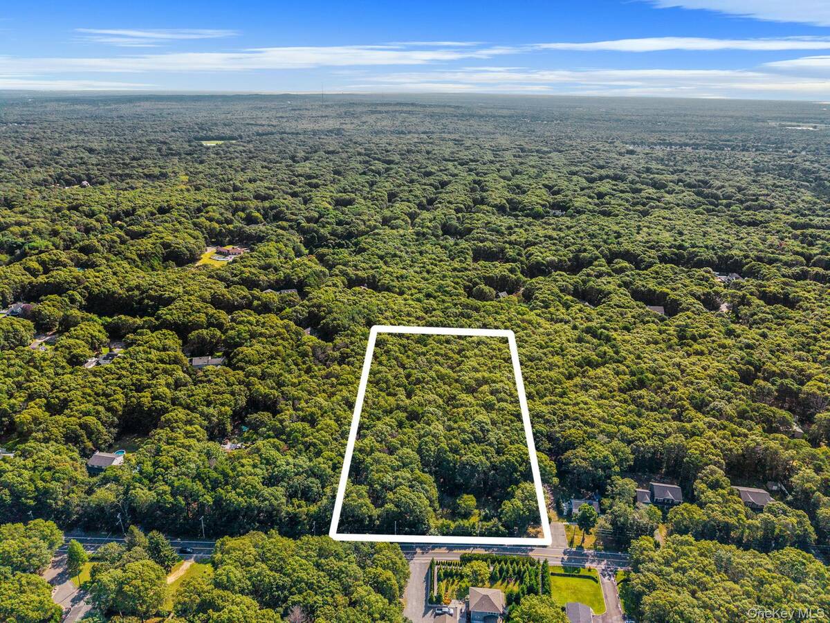 #28 photo, 200 Wading River Road, サフォーク郡 Manorville , NY 11949