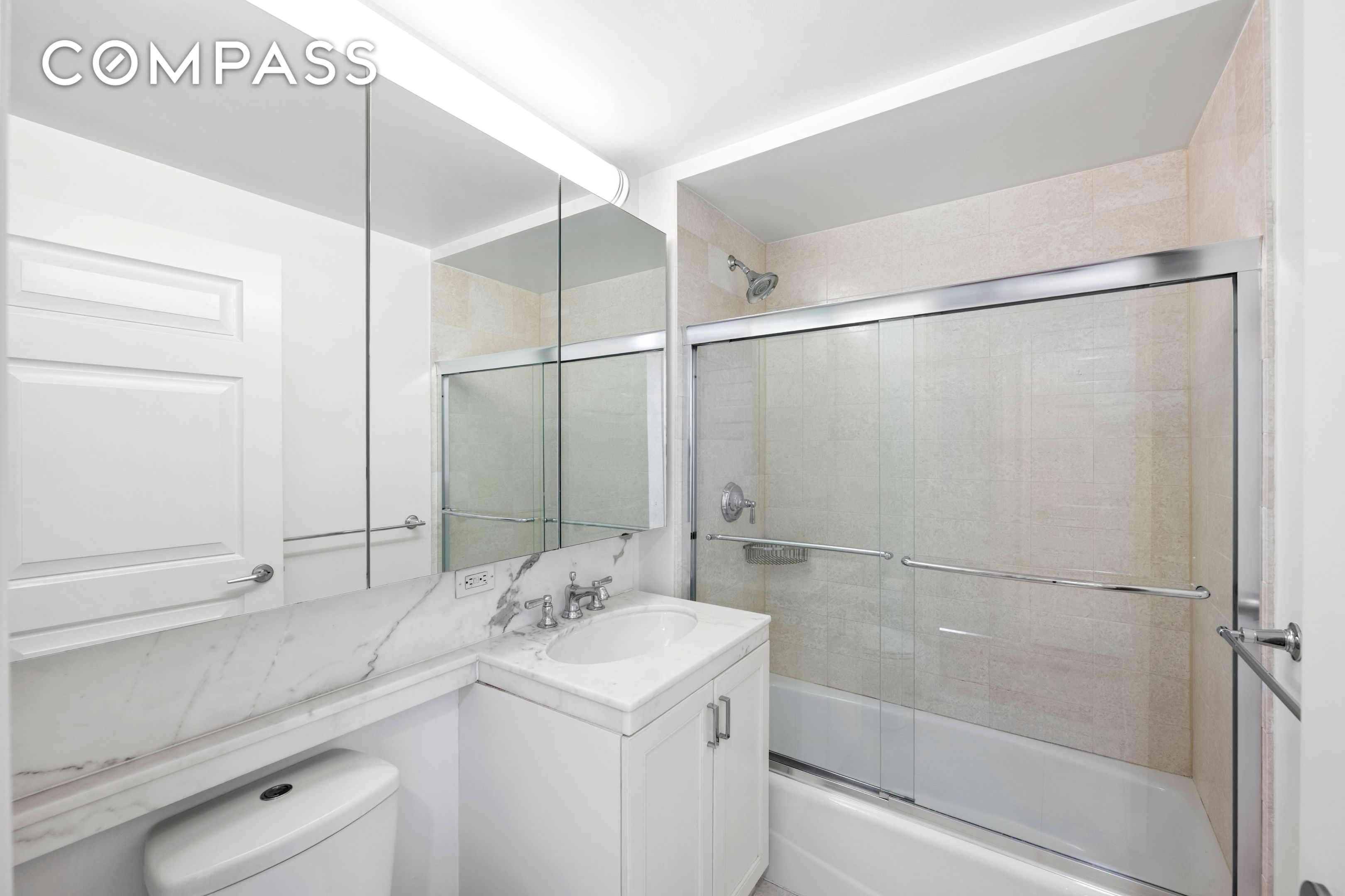 #11 photo, 205 E 85th Street, マンハッタン Upper East Side , NY 10028