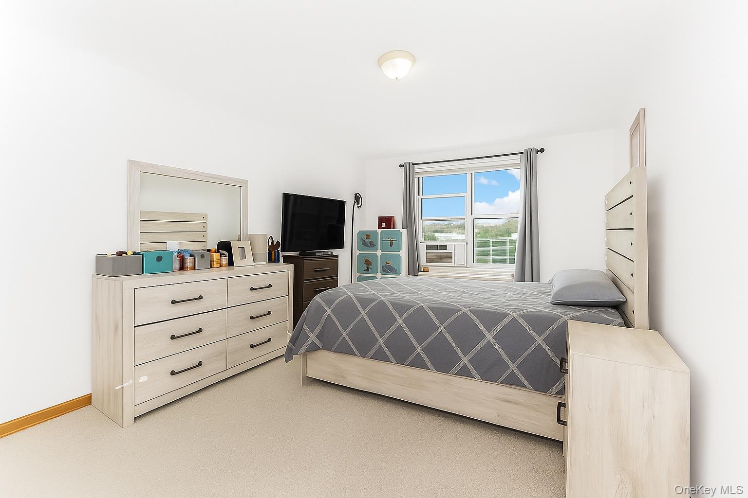 #12 photo, 1300 Midland Avenue, Yonkers , NY 10704