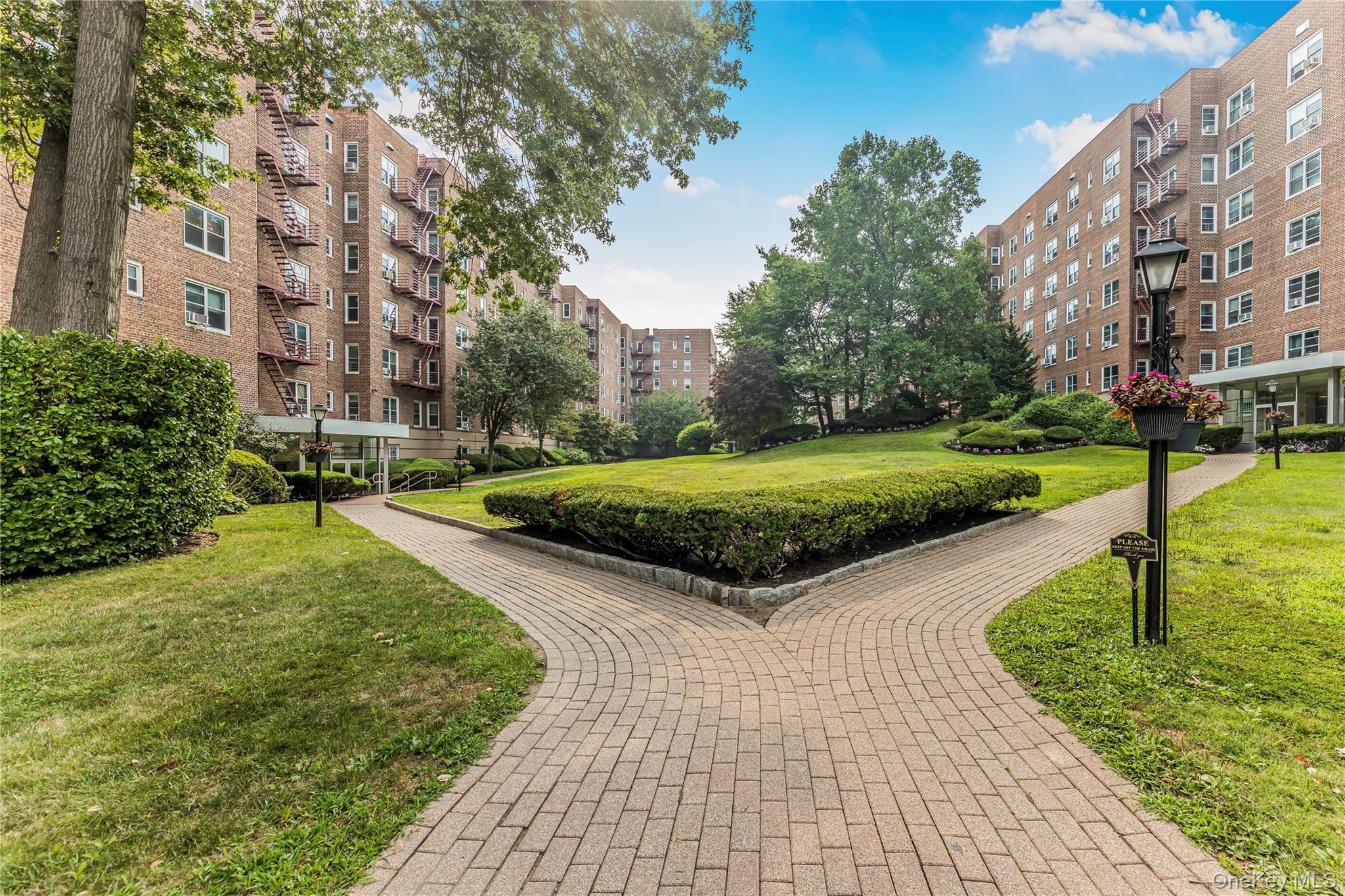 #19 photo, 1300 Midland Avenue, Yonkers , NY 10704