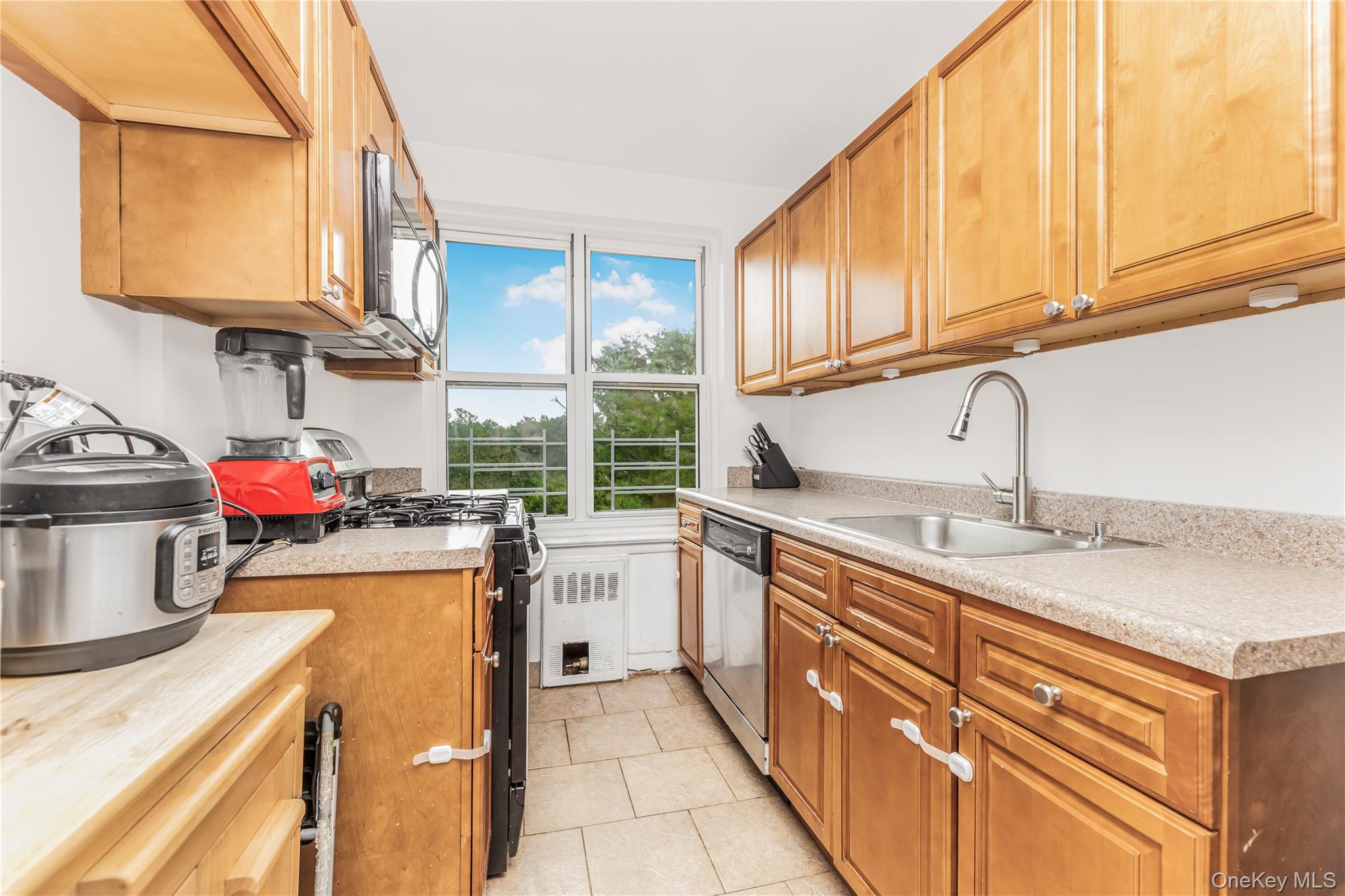 #9 photo, 1300 Midland Avenue, Yonkers , NY 10704