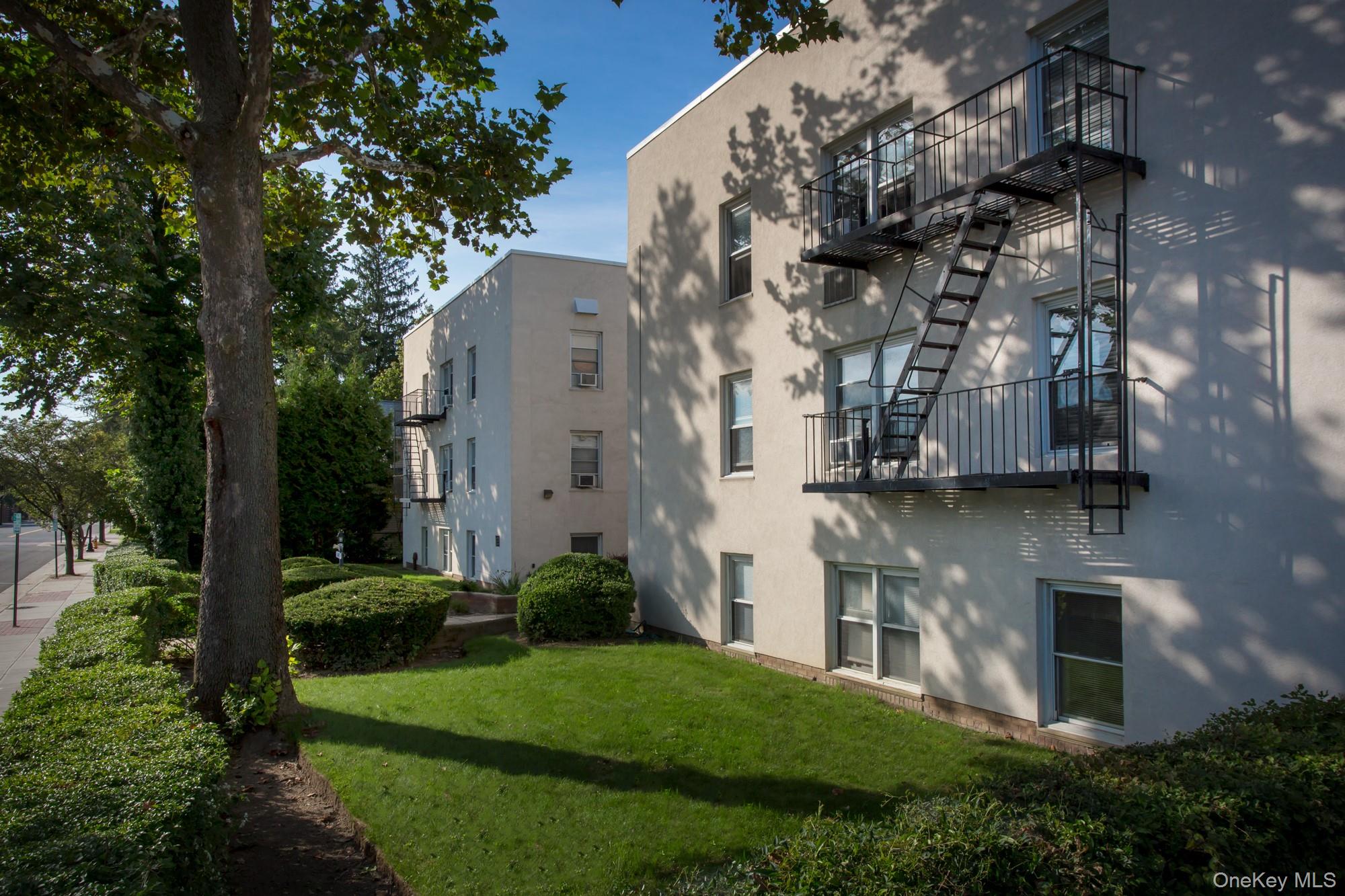 #1 photo, 109 Bevelander Place, West Sayville , NY 11796