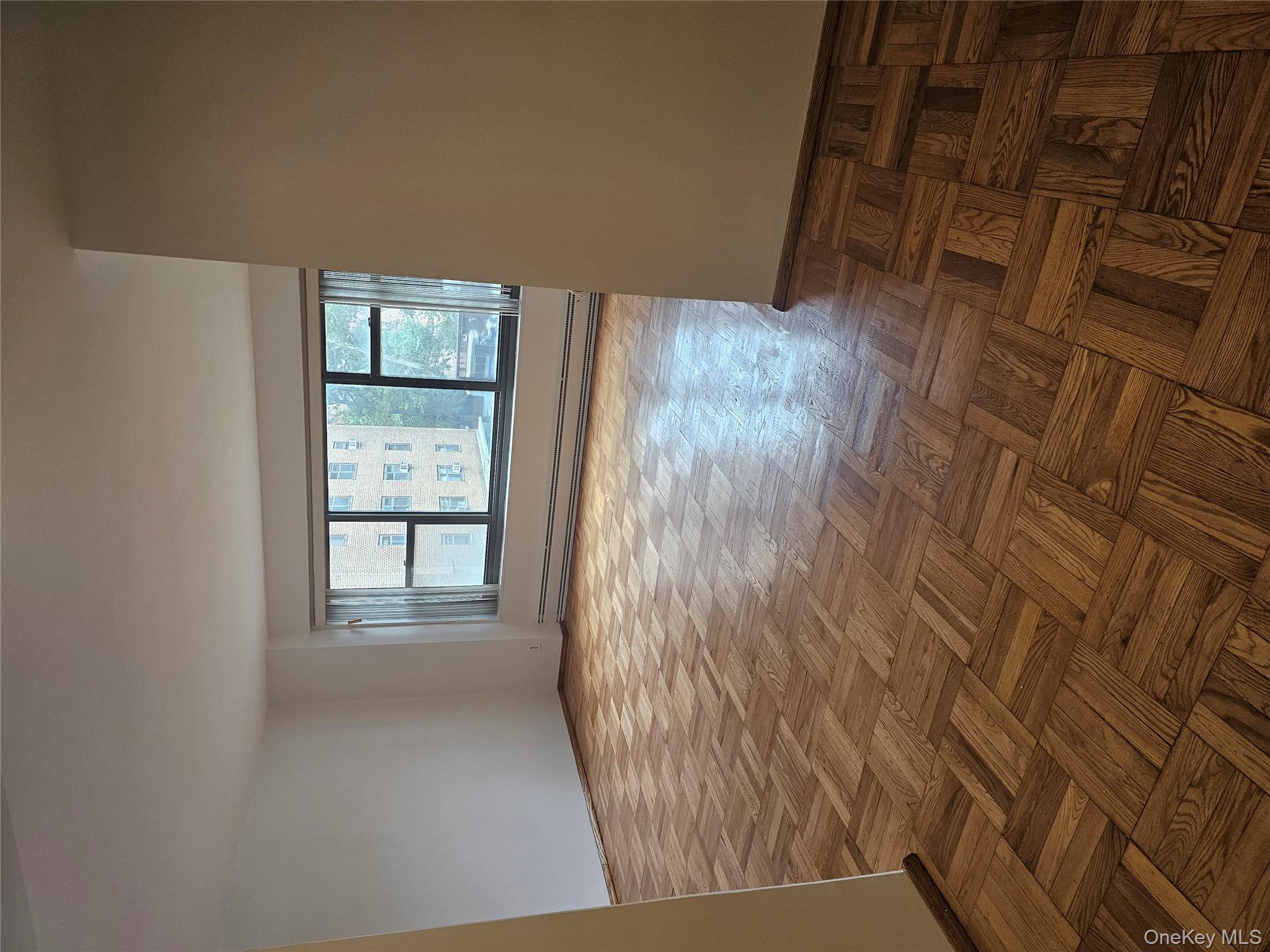 #1 photo, 21-85 34th Ave, クイーンズ区 Astoria , NY 11106