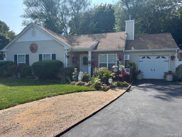 #1 photo, 11 Segal Avenue, サフォーク郡 Riverhead , NY 11901