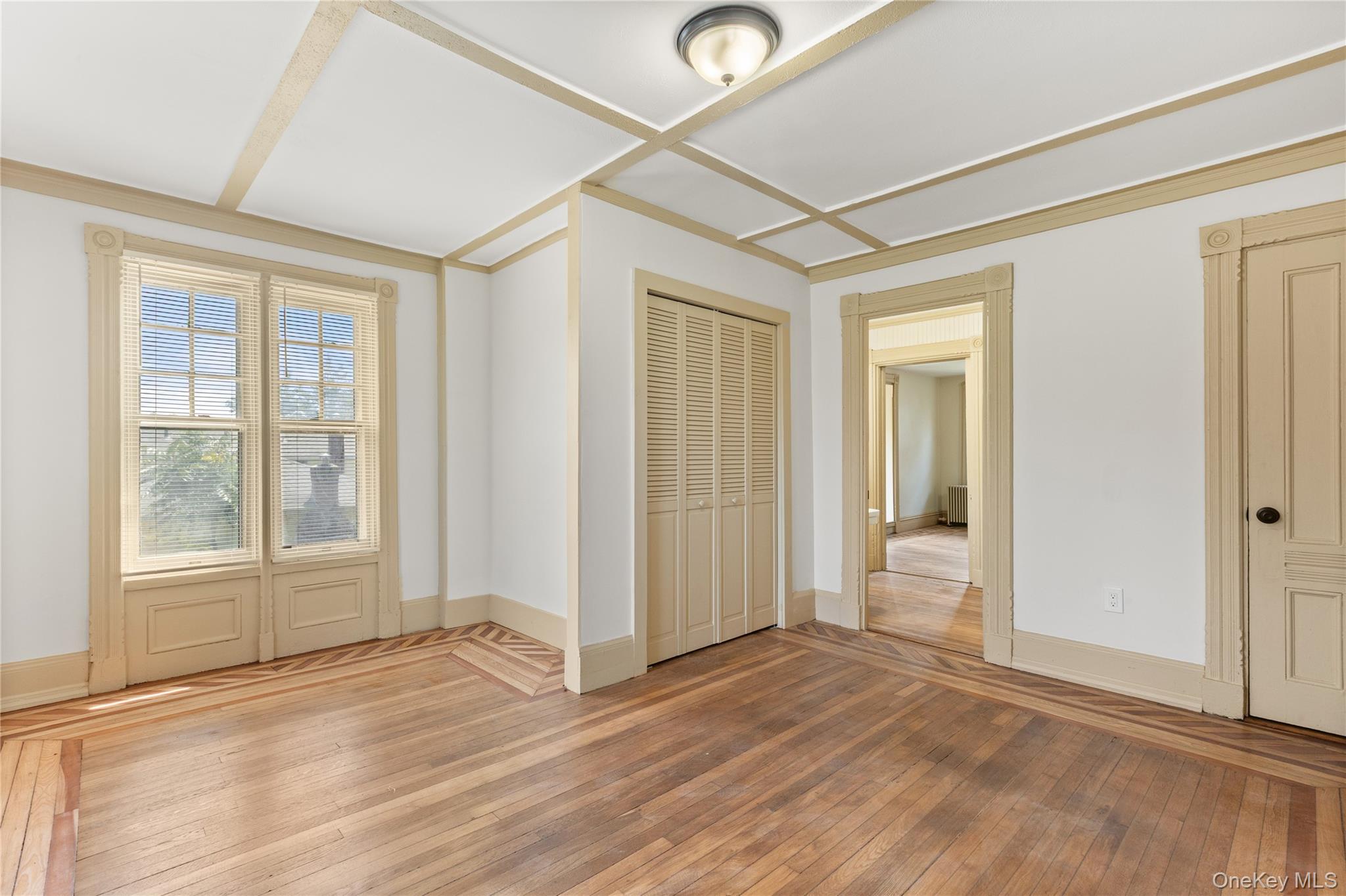 #19 photo, 80 Ocean Avenue, サフォーク郡 Bay Shore , NY 11706