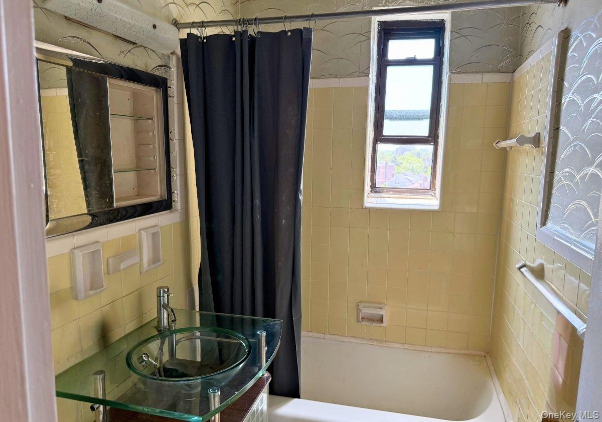 #13 photo, 63-95 Austin Street, クイーンズ区 Rego Park , NY 11374