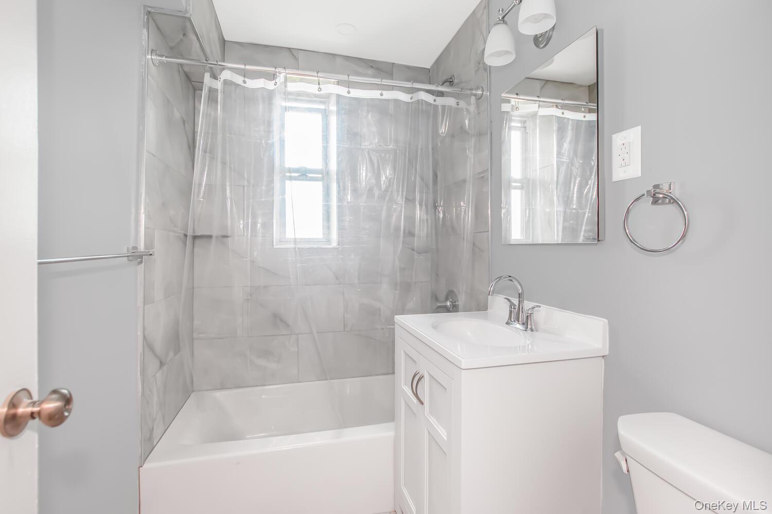 #7 photo, 205 East 238th Street, ब्रोंक्स Bronx , NY 10470