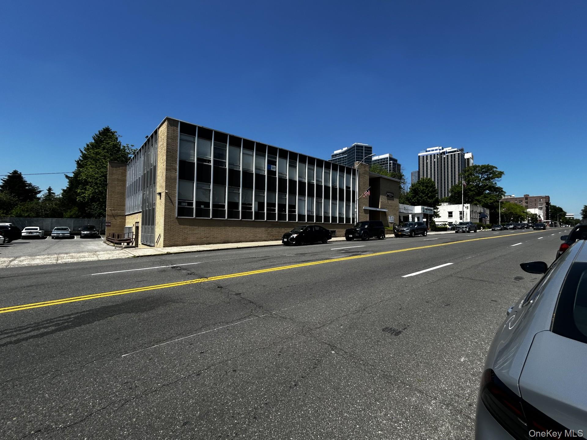 #4 photo, 92 North Avenue, New Rochelle , NY 10801